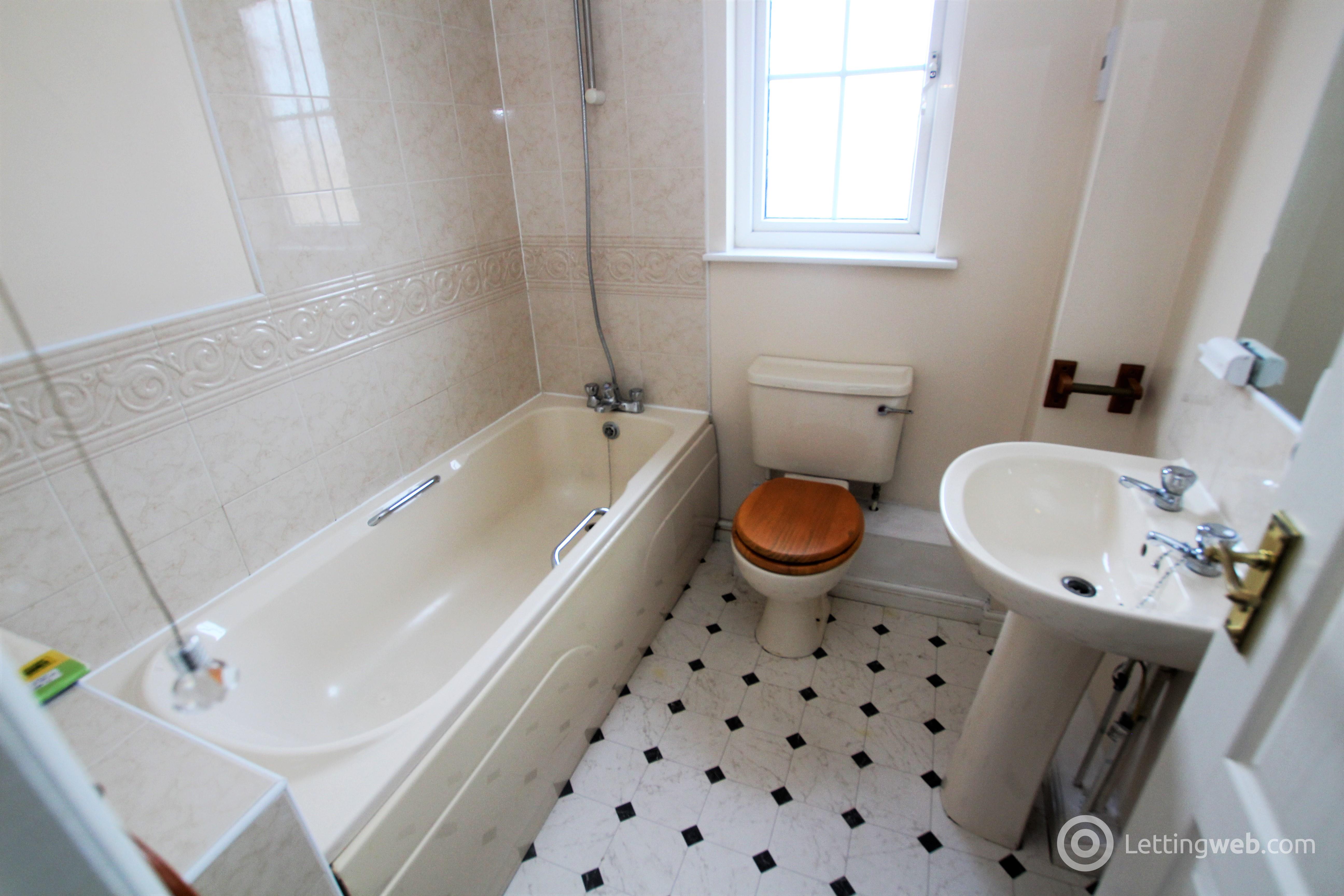Property to rent in Acer Grove, Airdrie, Lanarkshire, ML6