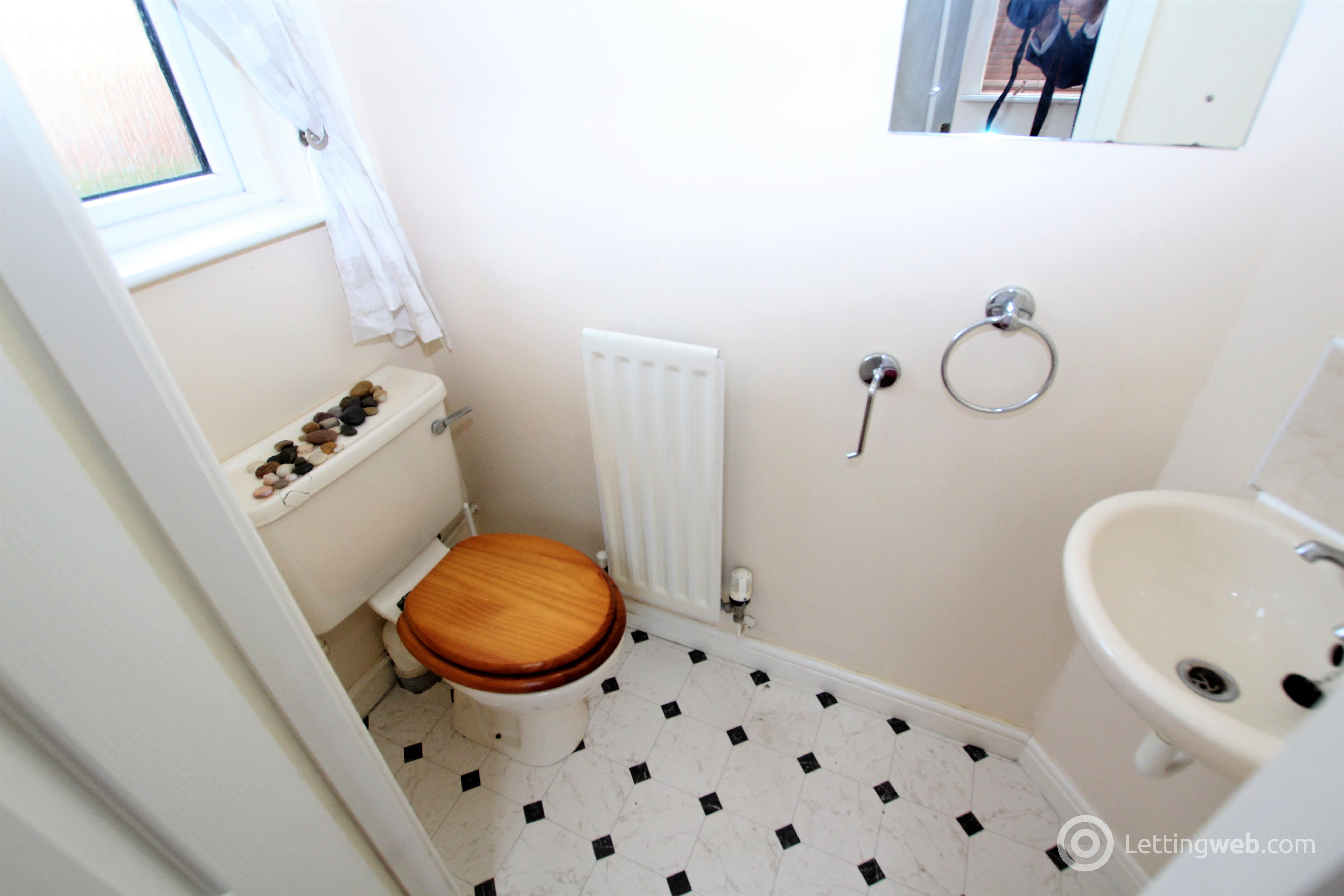 Property to rent in Acer Grove, Airdrie, Lanarkshire, ML6
