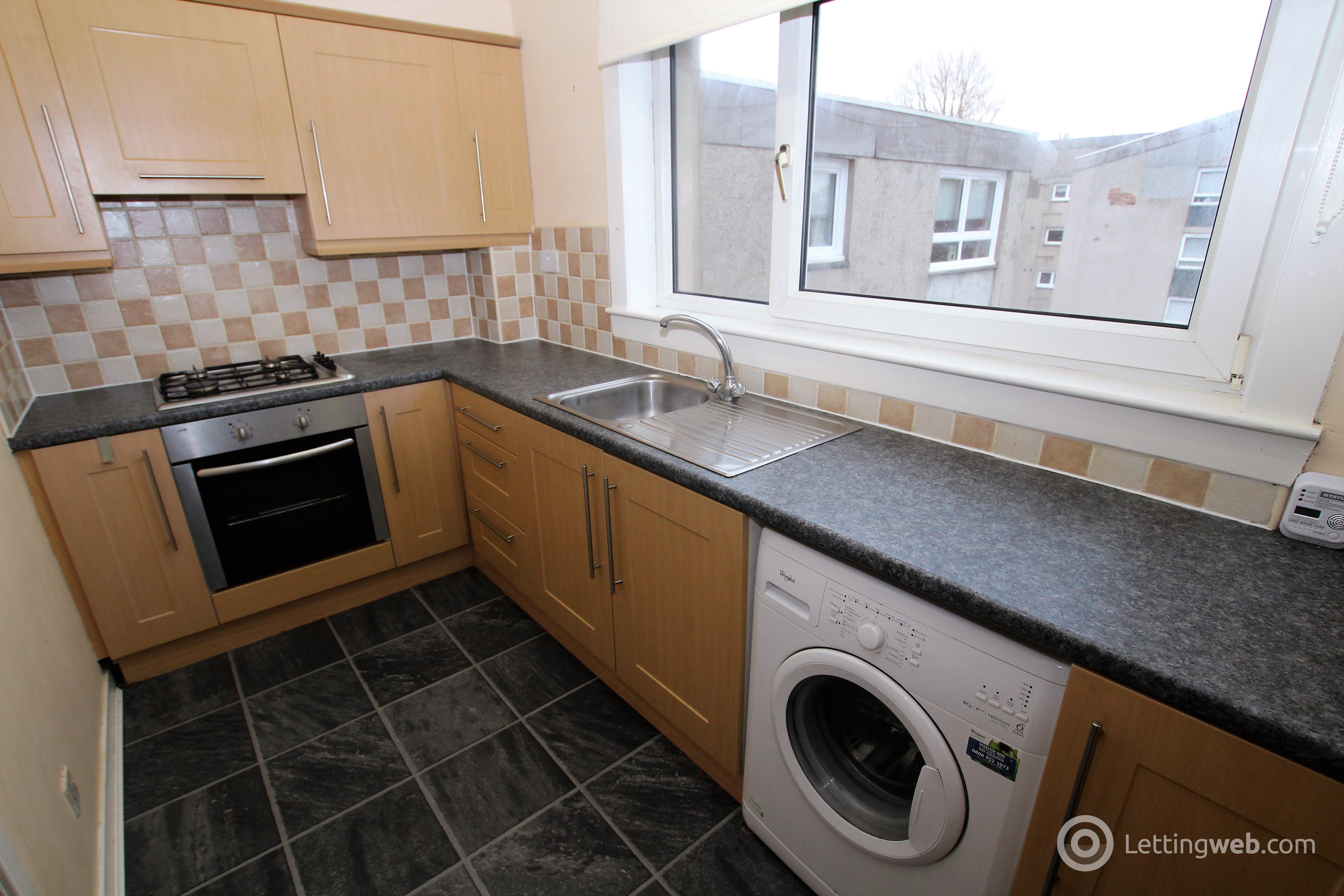 Property to rent in Primrose Crescent