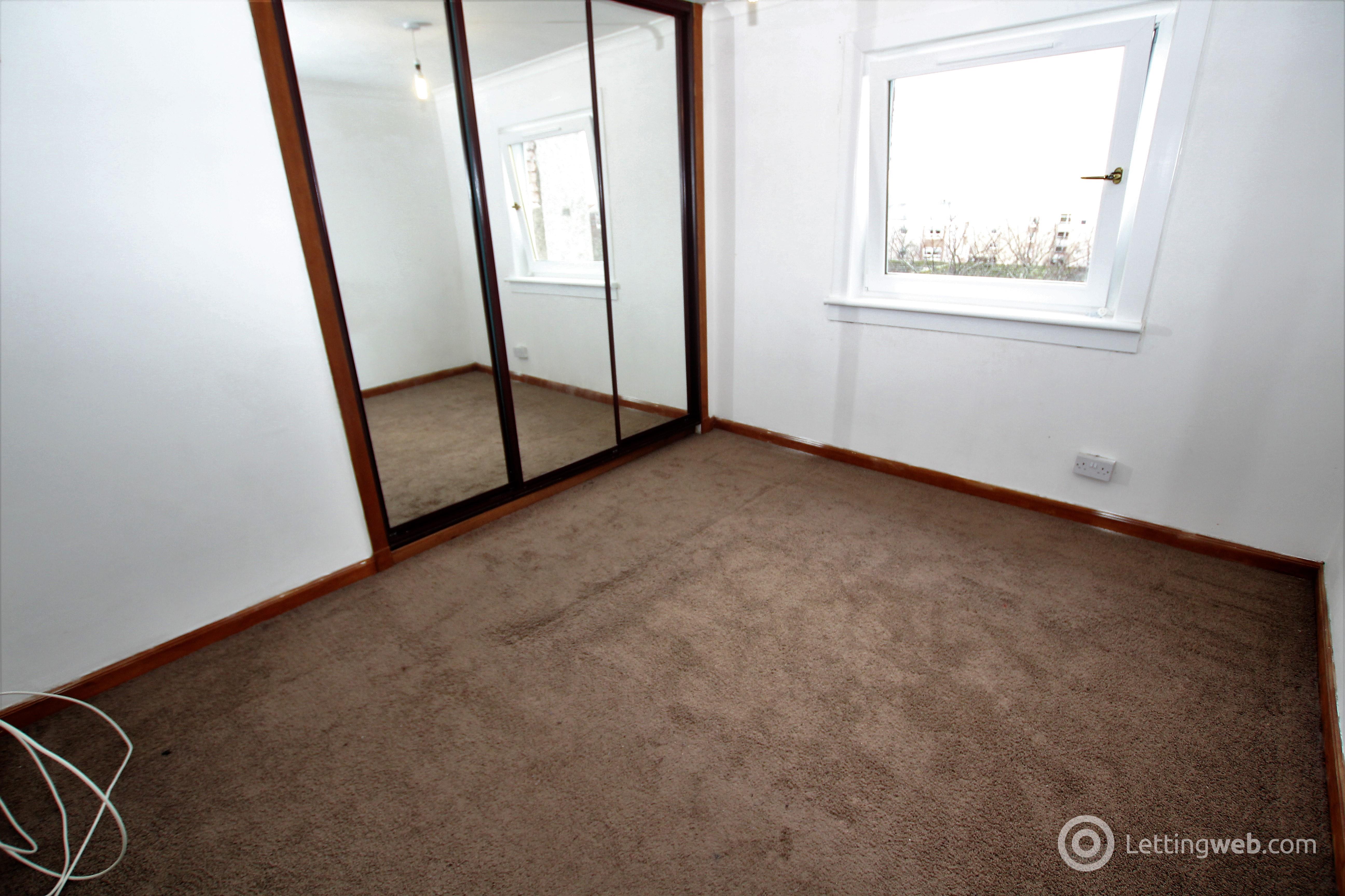 Property to rent in Primrose Crescent