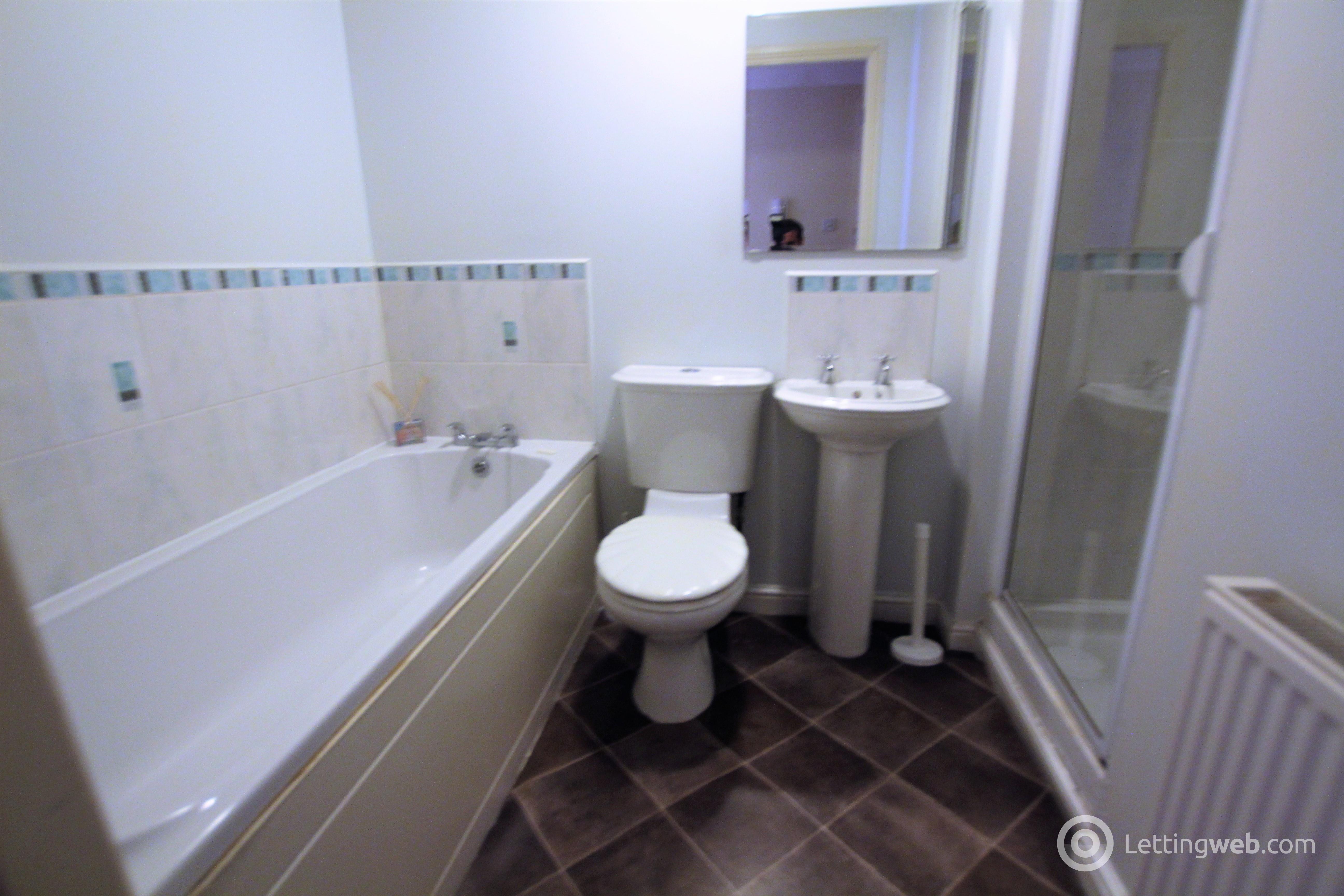 Property to rent in Henderson Court, Motherwell, Lanarkshire, ML1
