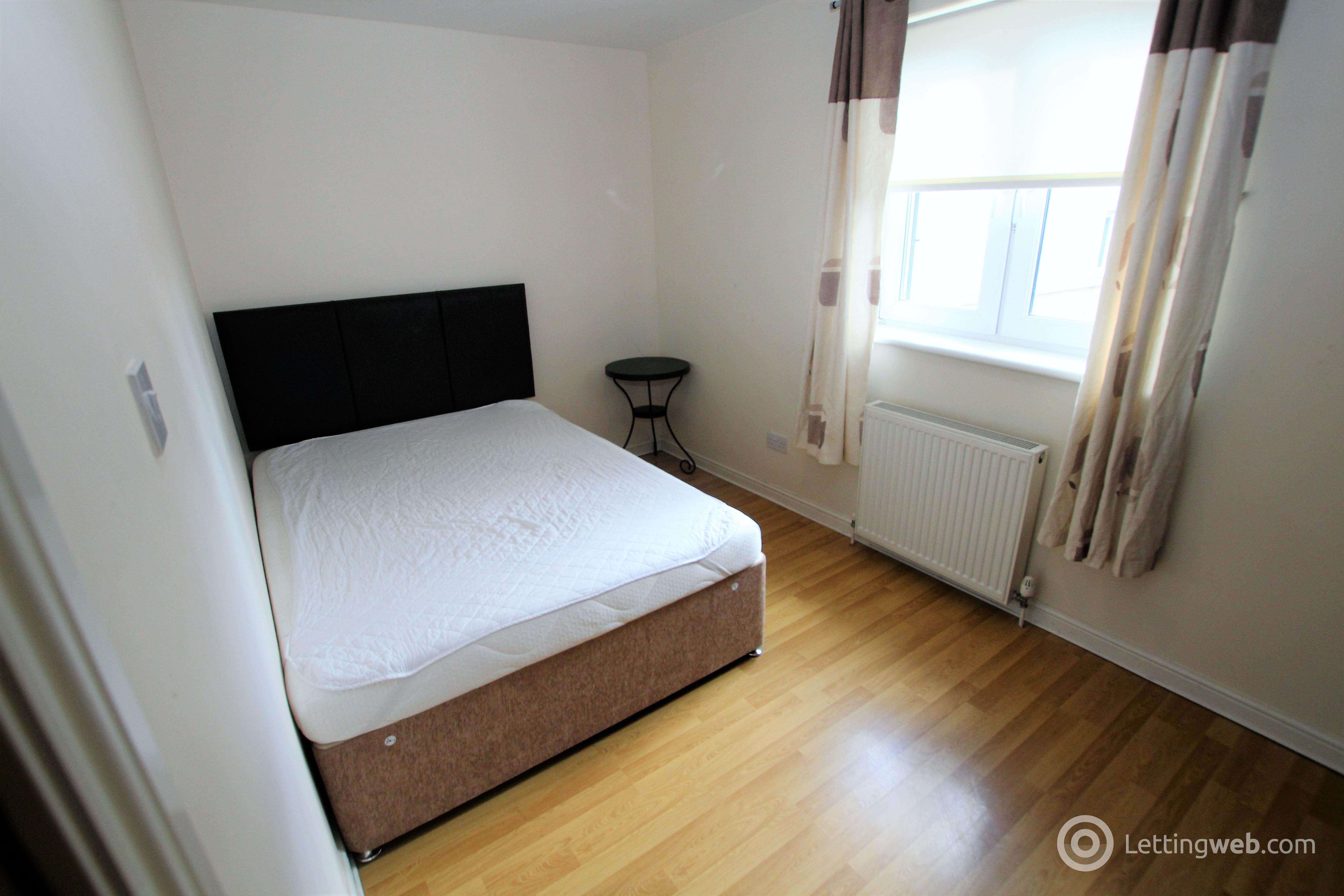 Property to rent in Henderson Court, Motherwell, Lanarkshire, ML1