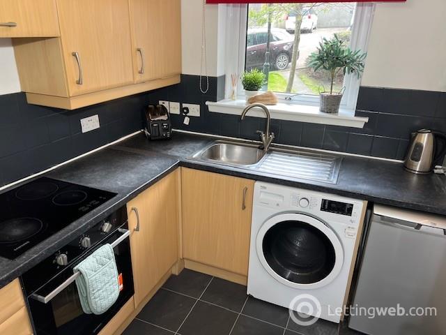 Property to rent in Great Northern Road, Woodside, Aberdeen, AB24 2BX