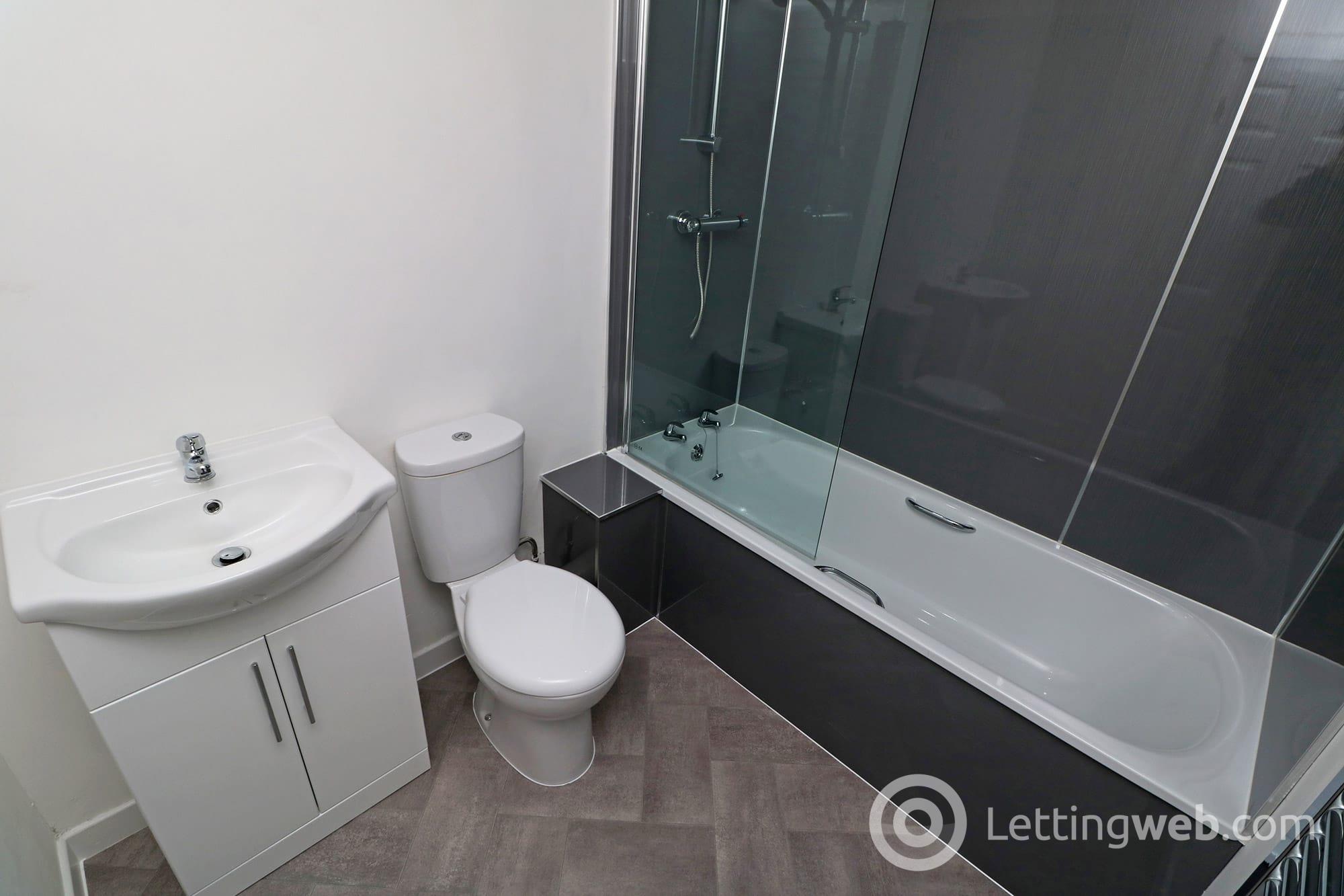 Property to rent in Clepington Road, Dundee