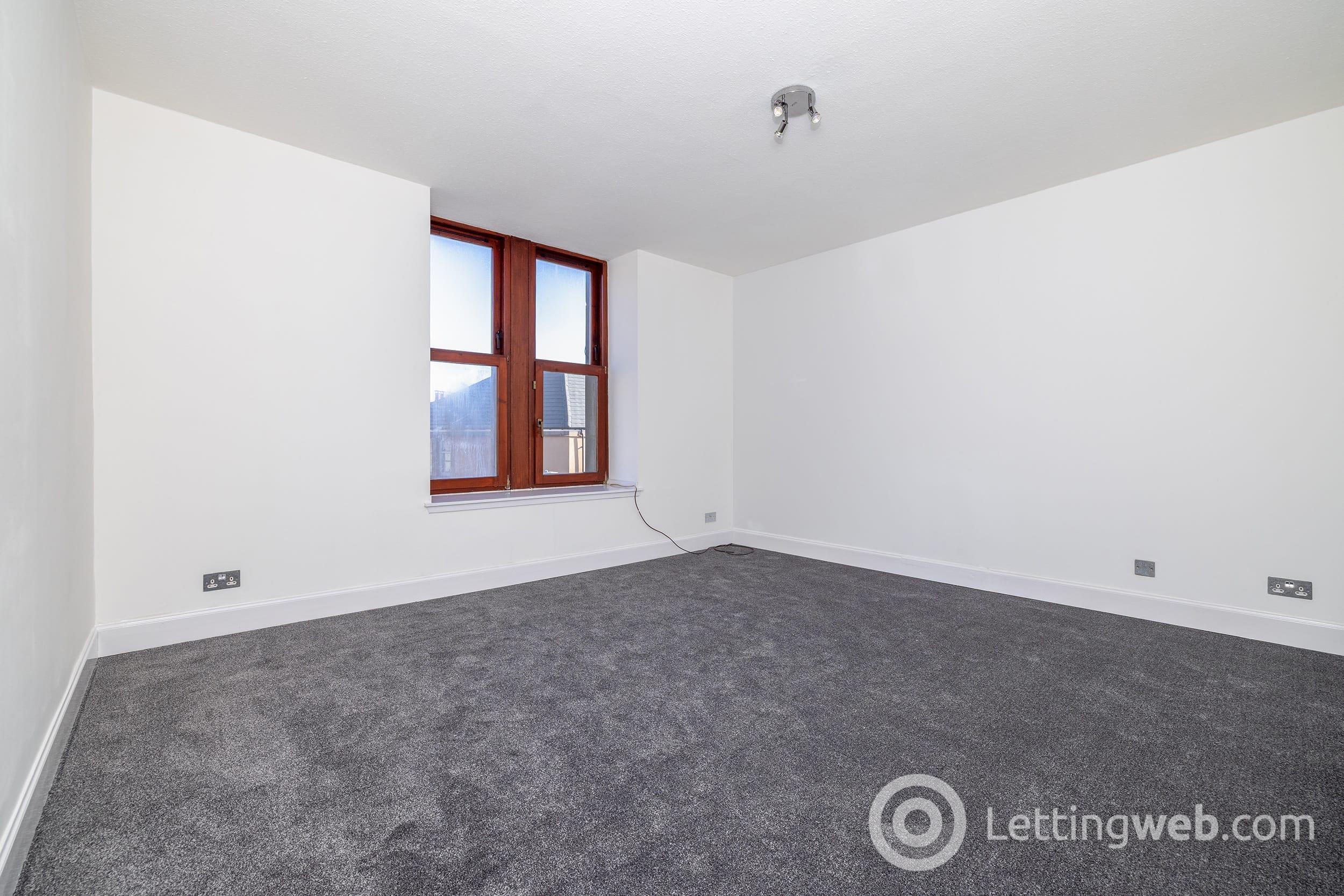 Property to rent in Strathmartine Road, Dundee