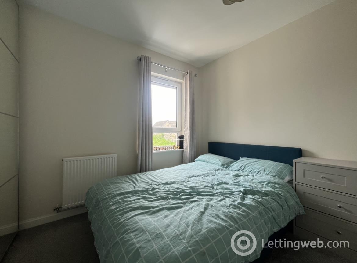 Property to rent in Bowbridge Crescent, Edinburgh, EH7 8UX