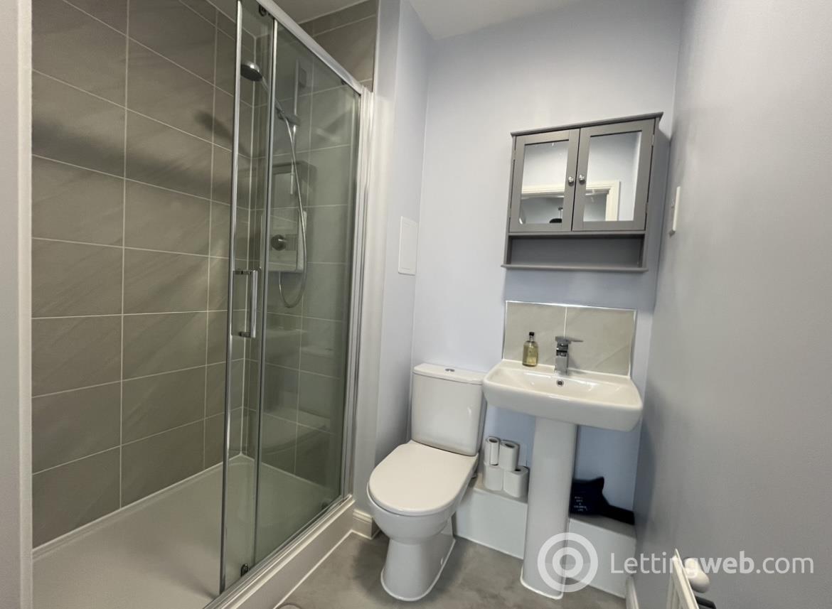 Property to rent in Bowbridge Crescent, Edinburgh, EH7 8UX