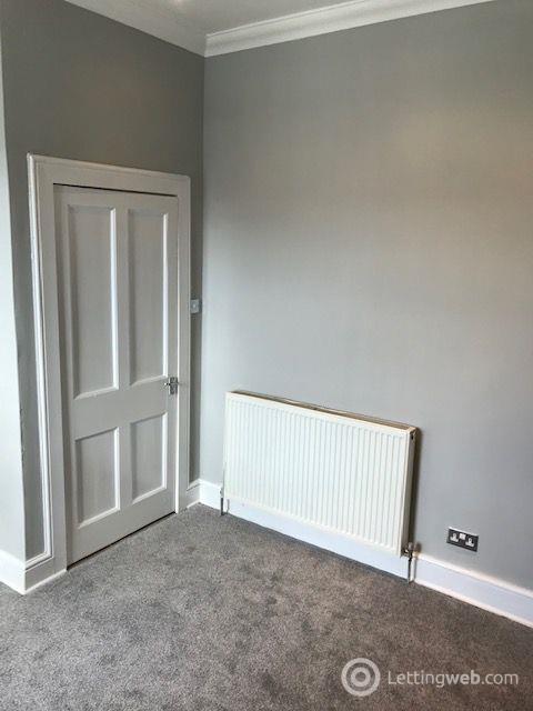 Property to rent in 2F4 - 44 Seafield Road, Craigentinny, EH6 7LQ