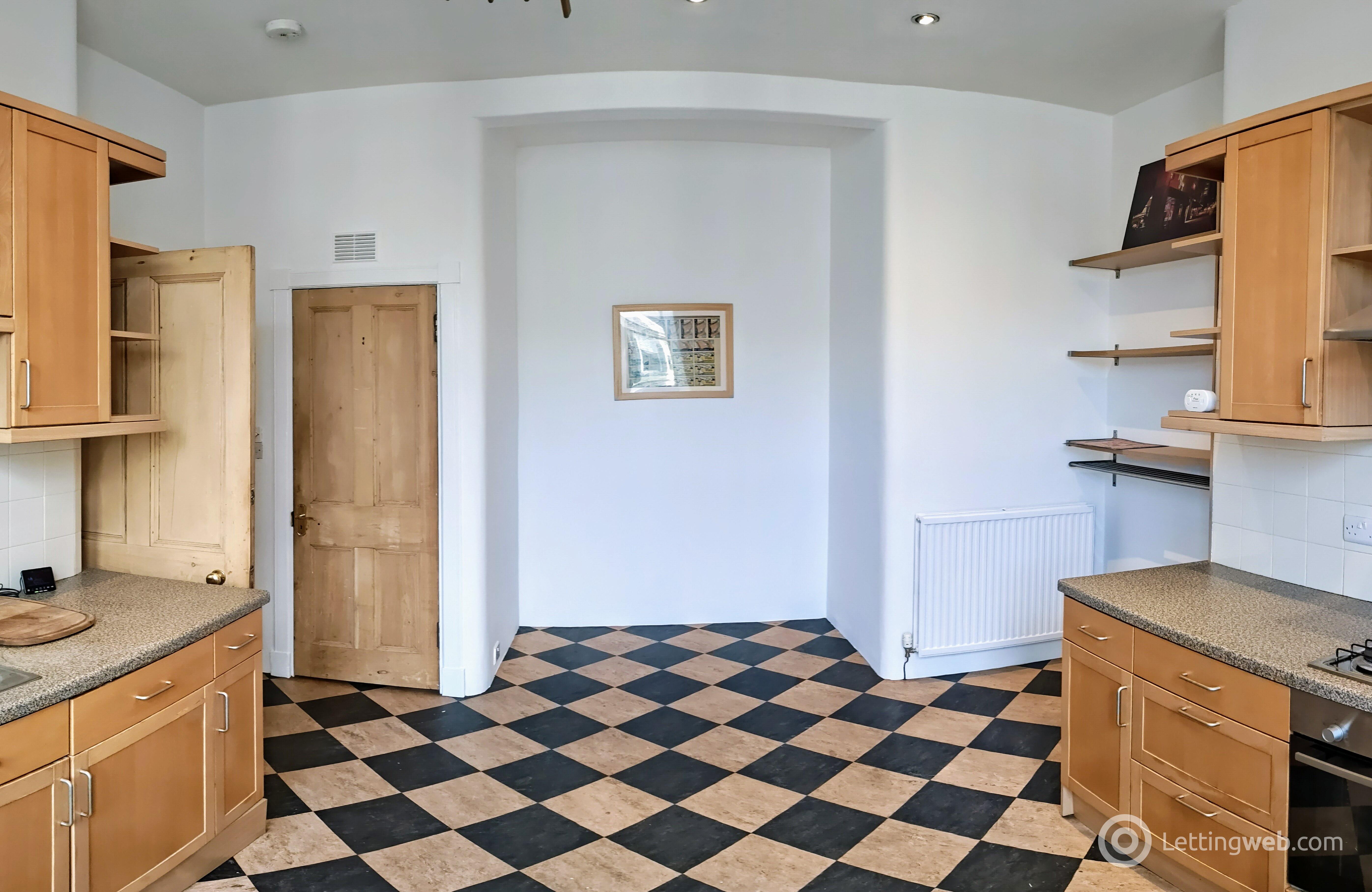 Property to rent in 11/8 (3F2) Comley Bank Road