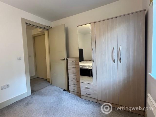 Property to rent in Flat 1, 58 Timber Bush, Edinburgh, EH6 6QH