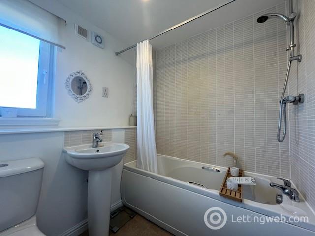 Property to rent in 2G, Whitehouse Gardens, Gorebridge, EH23 4FQ