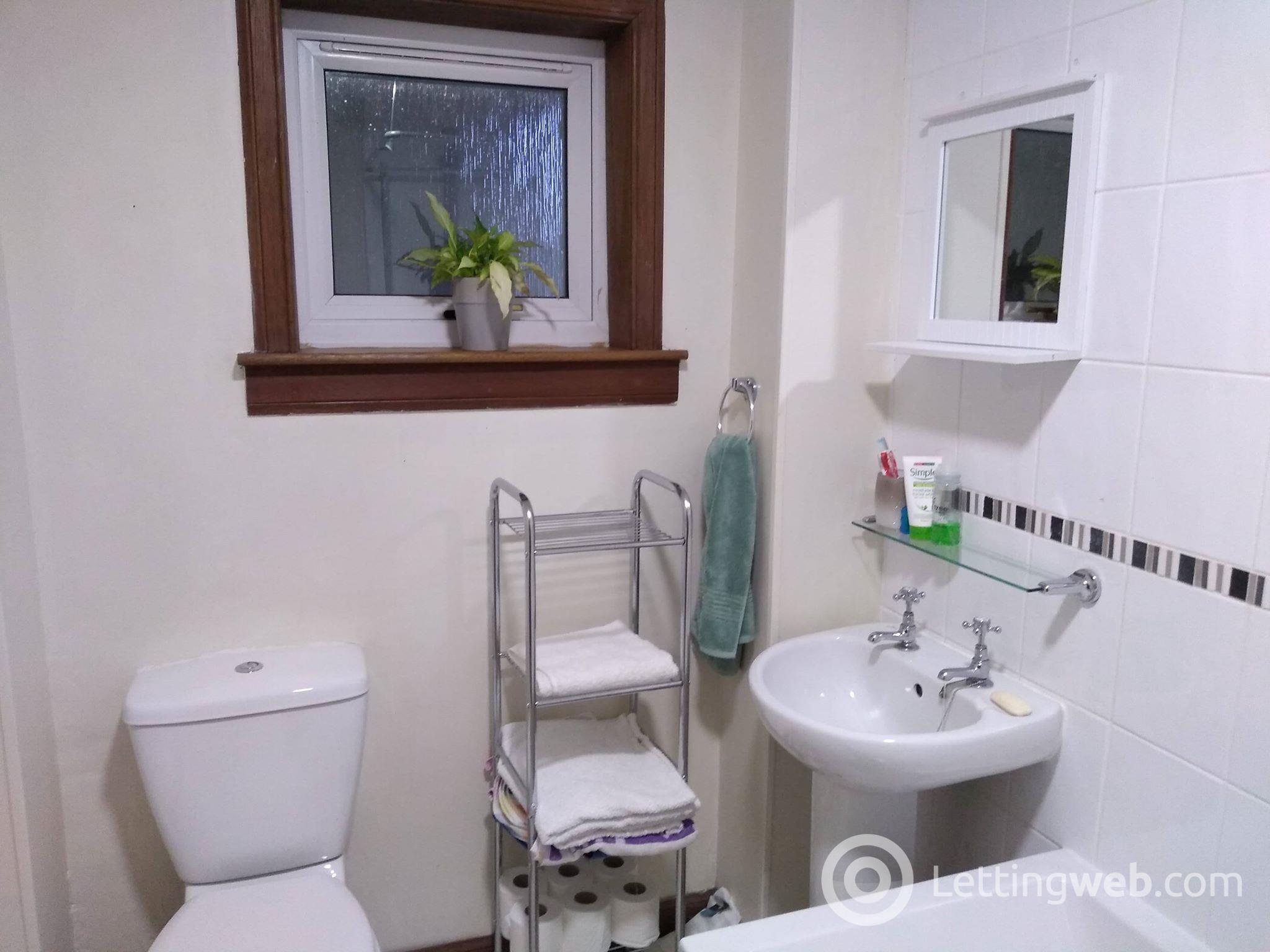 Property to rent in 19 Allanvale Road, Bridge of Allan, Stirling, FK9 4NU