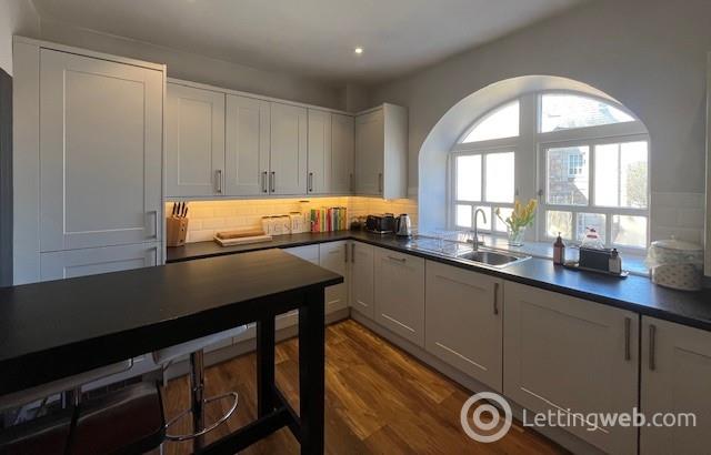 Property to rent in Flat 11, 102 Whitehouse Loan, Bruntsfield, EH9 1AX