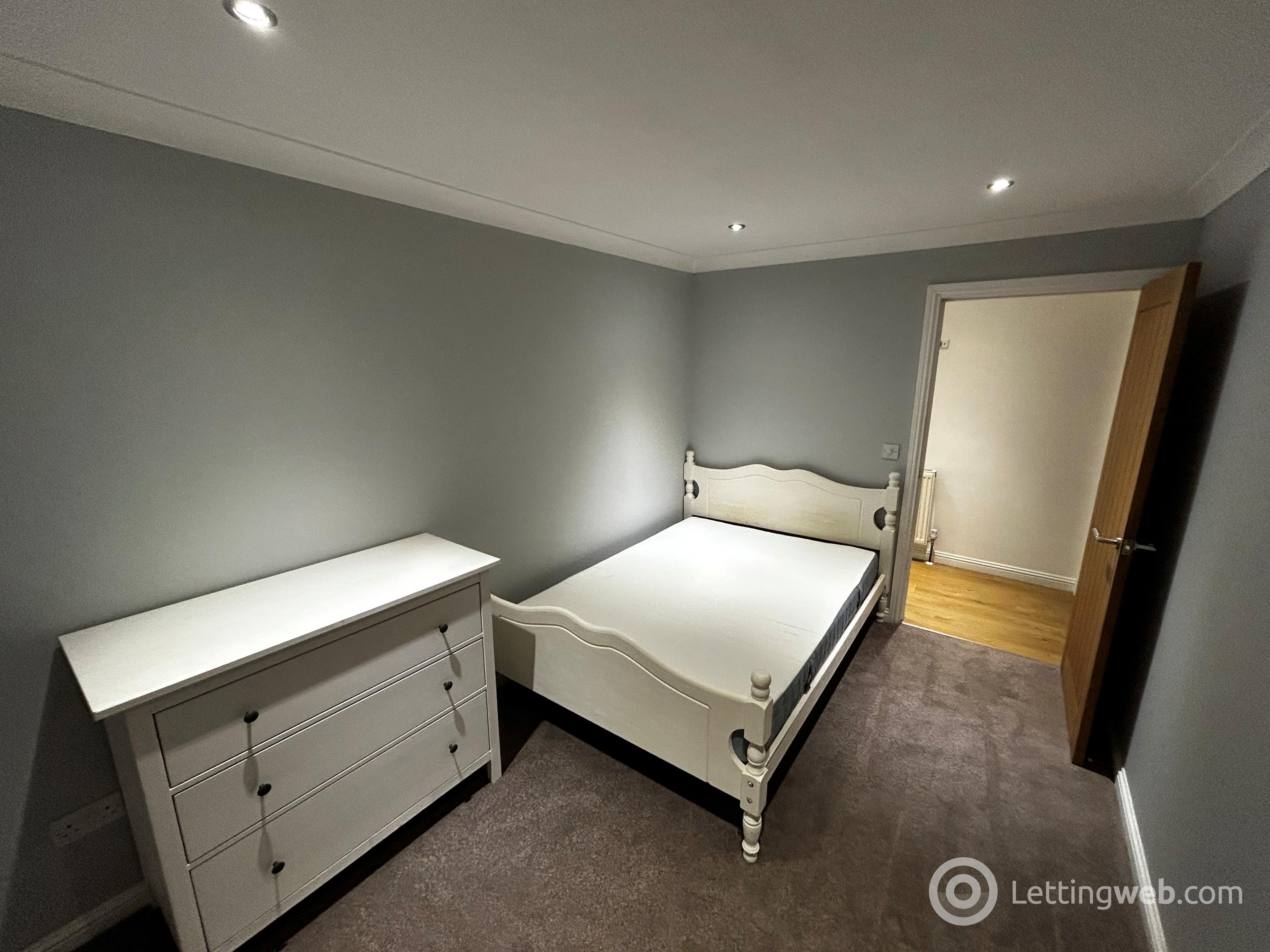 Property to rent in 33C, Main Street, Gorebridge, EH23 4BX