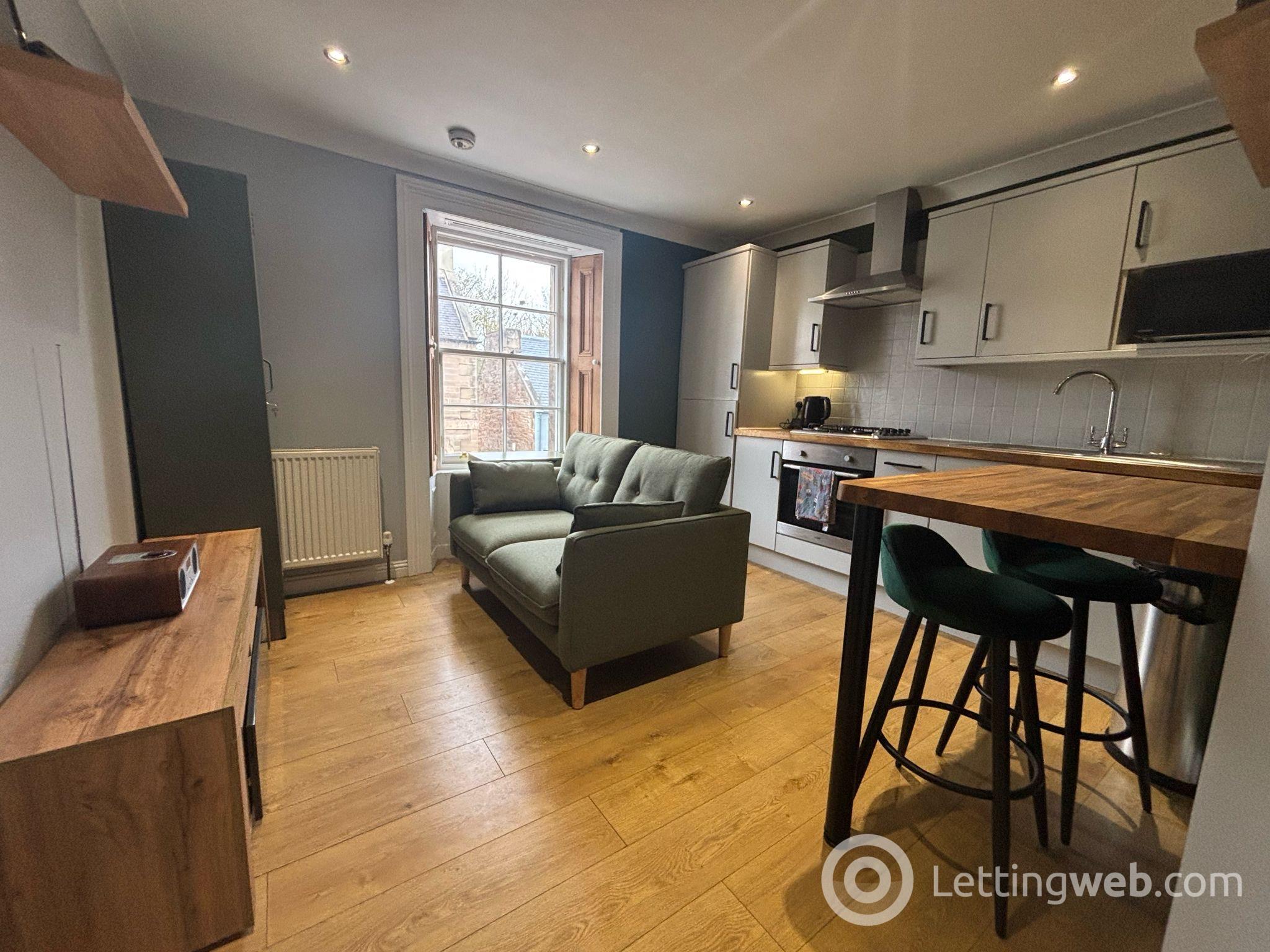 Property to rent in 33C, Main Street, Gorebridge, EH23 4BX