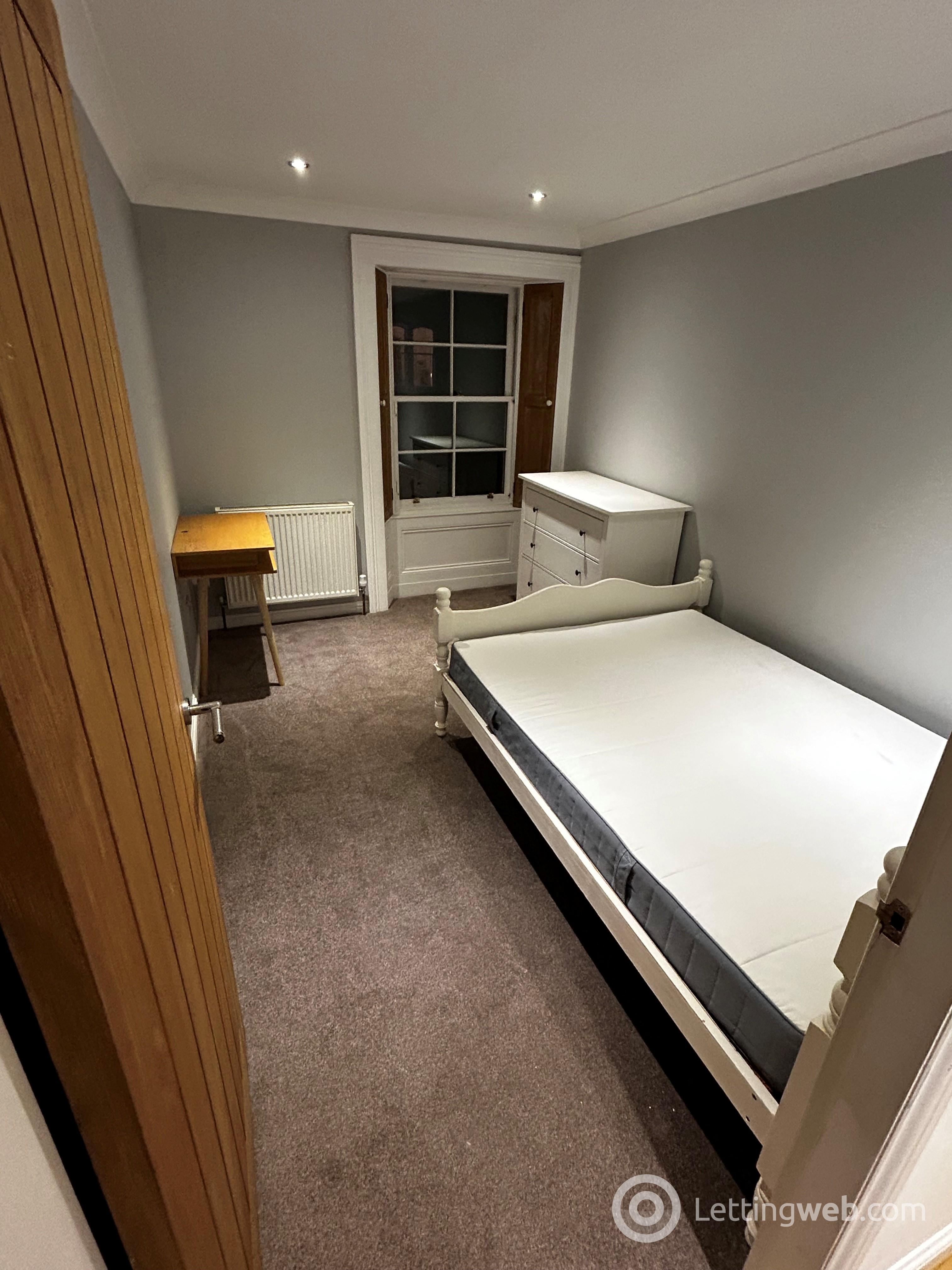 Property to rent in 33C, Main Street, Gorebridge, EH23 4BX