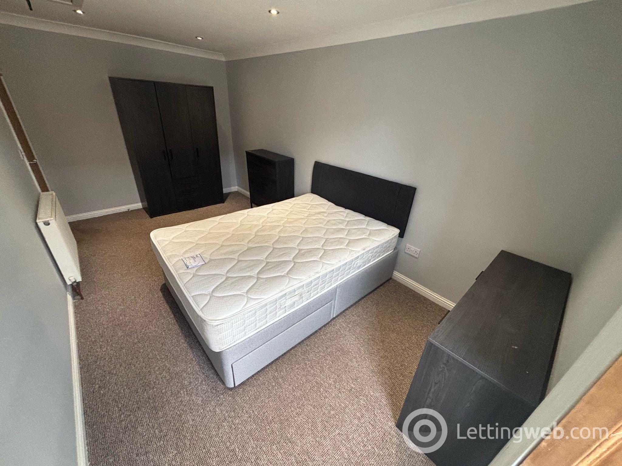 Property to rent in 33C, Main Street, Gorebridge, EH23 4BX