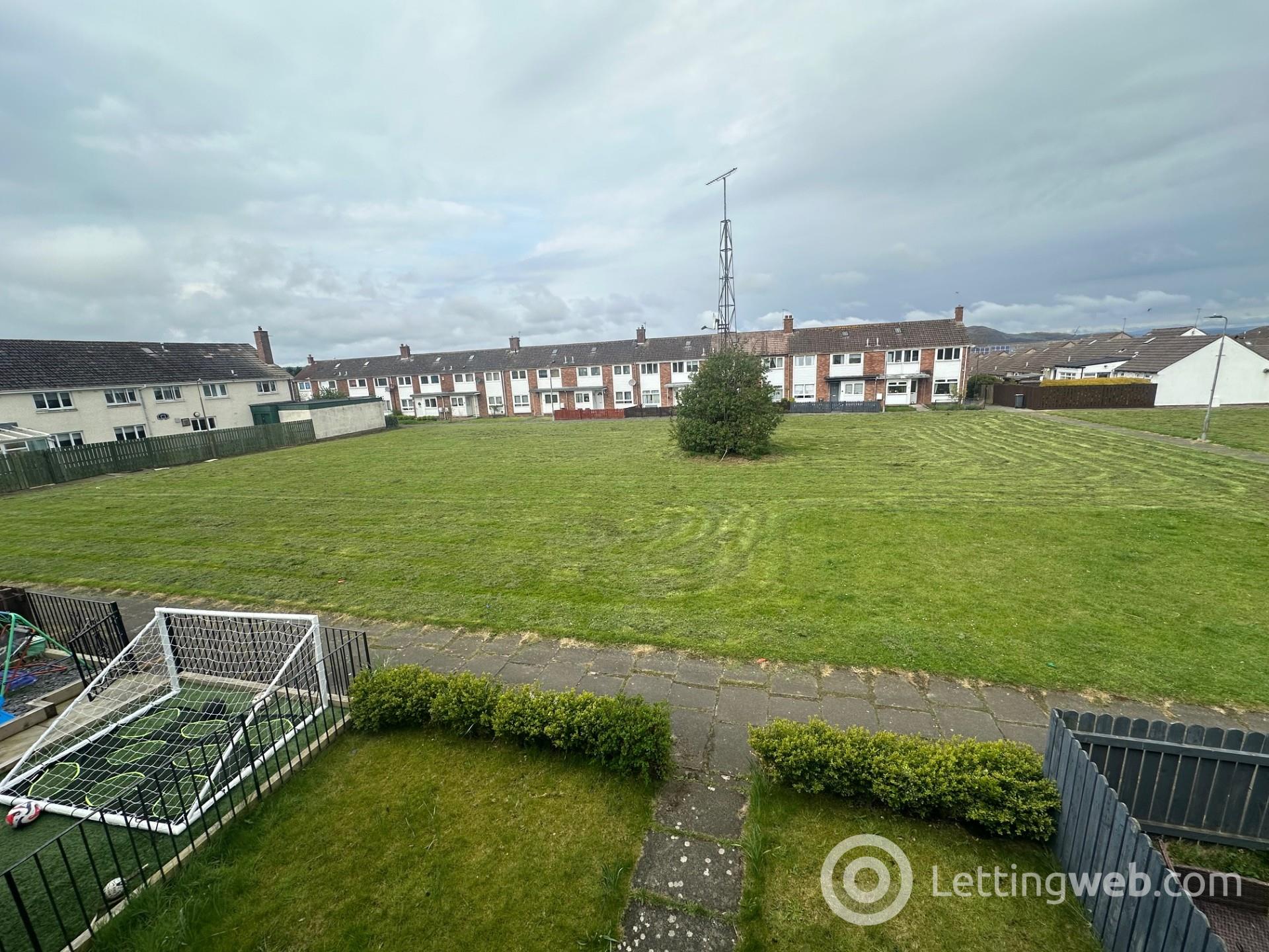 Property to rent in 17 Ferniehill Gardens, Edinburgh, EH17 7BA