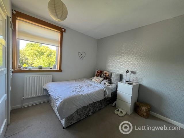 Property to rent in 19 Maryfield Place, Bonnyrigg, EH19 3BG