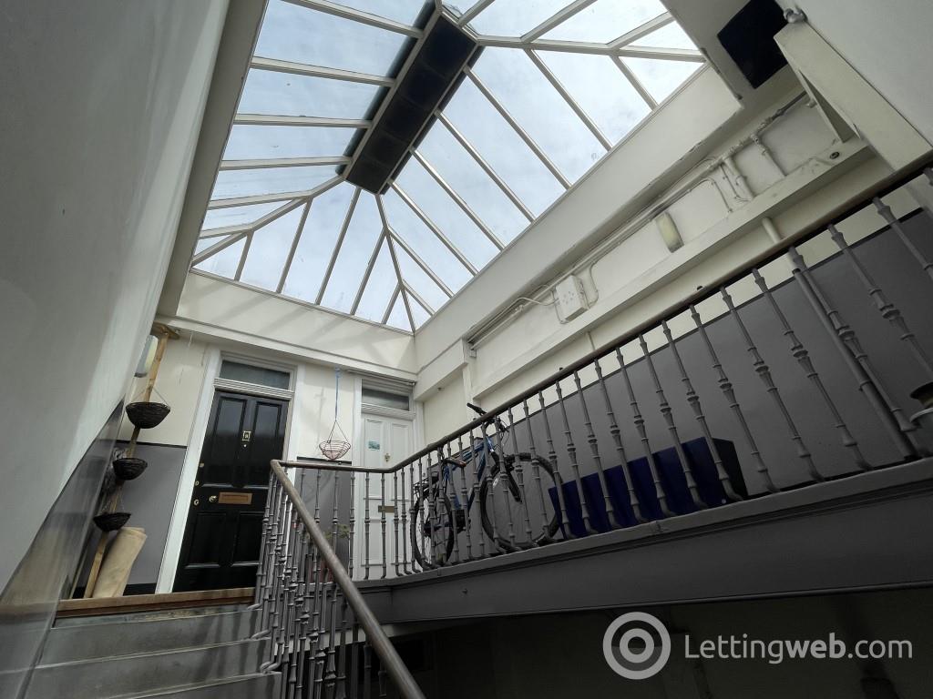 Property to rent in 457/11, Lawnmarket, Edinburgh, EH1 2NT