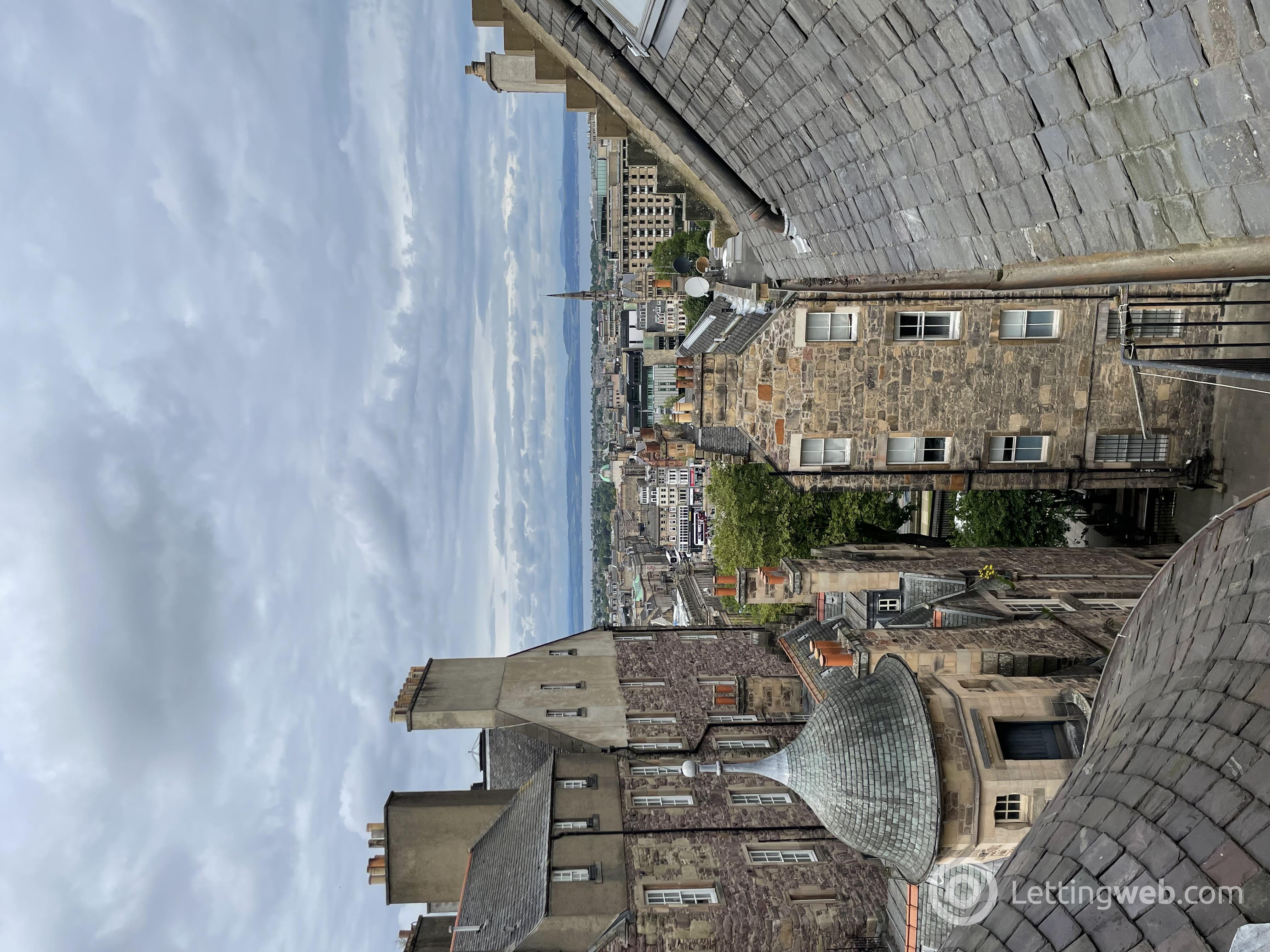 Property to rent in 457/11, Lawnmarket, Edinburgh, EH1 2NT