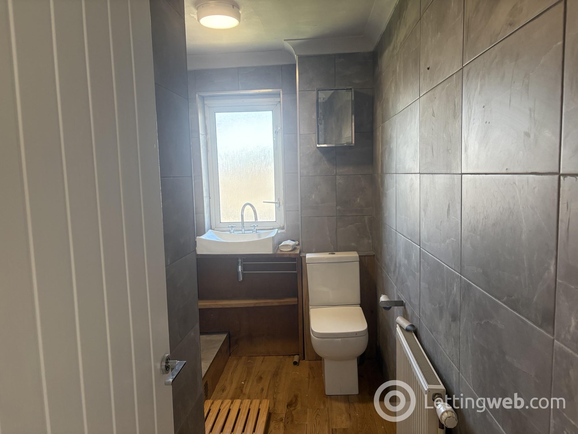 Property to rent in 19/5, Alan Breck Gardens, Edinburgh, EH4 7JA