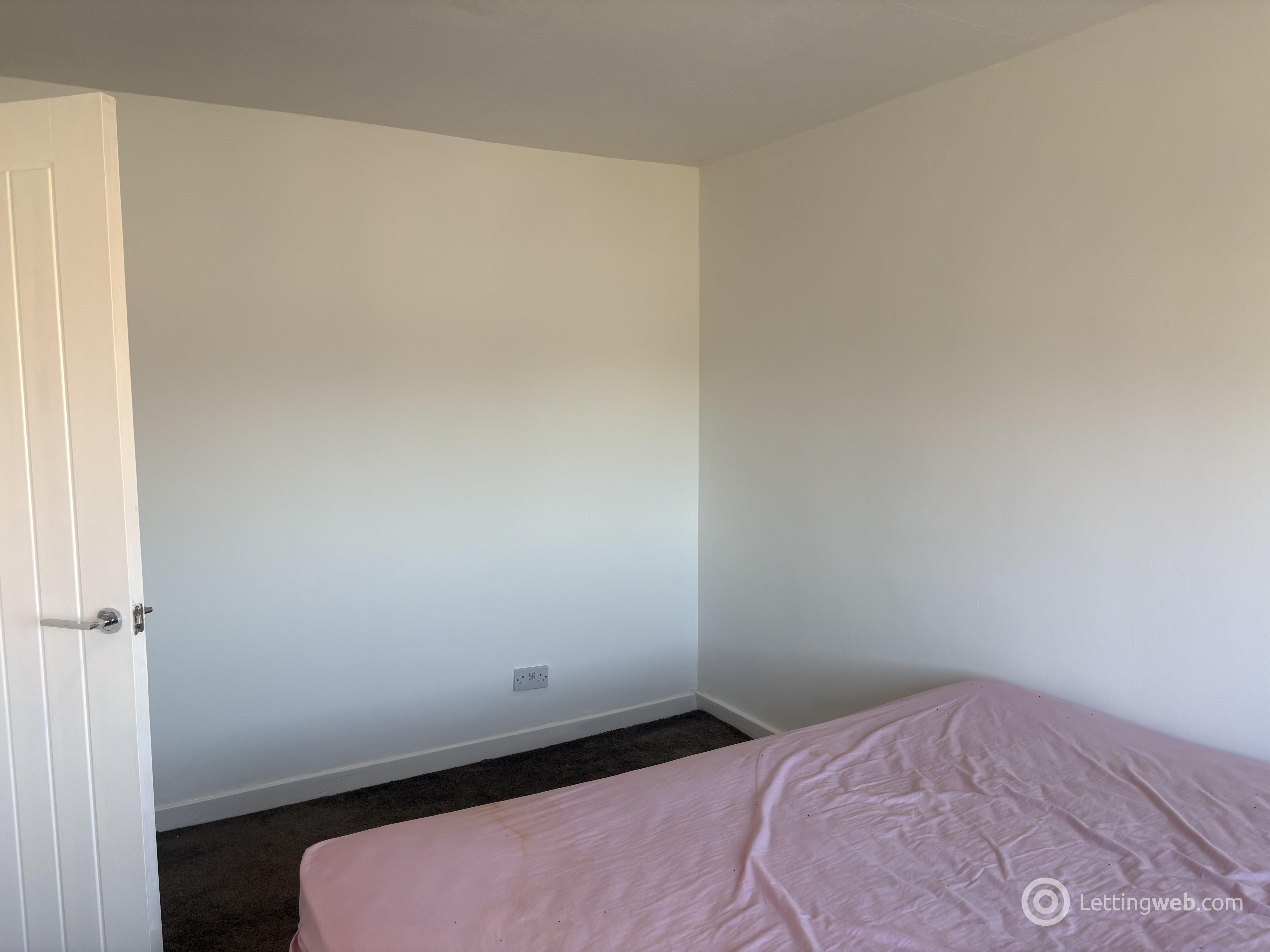 Property to rent in 19/5, Alan Breck Gardens, Edinburgh, EH4 7JA