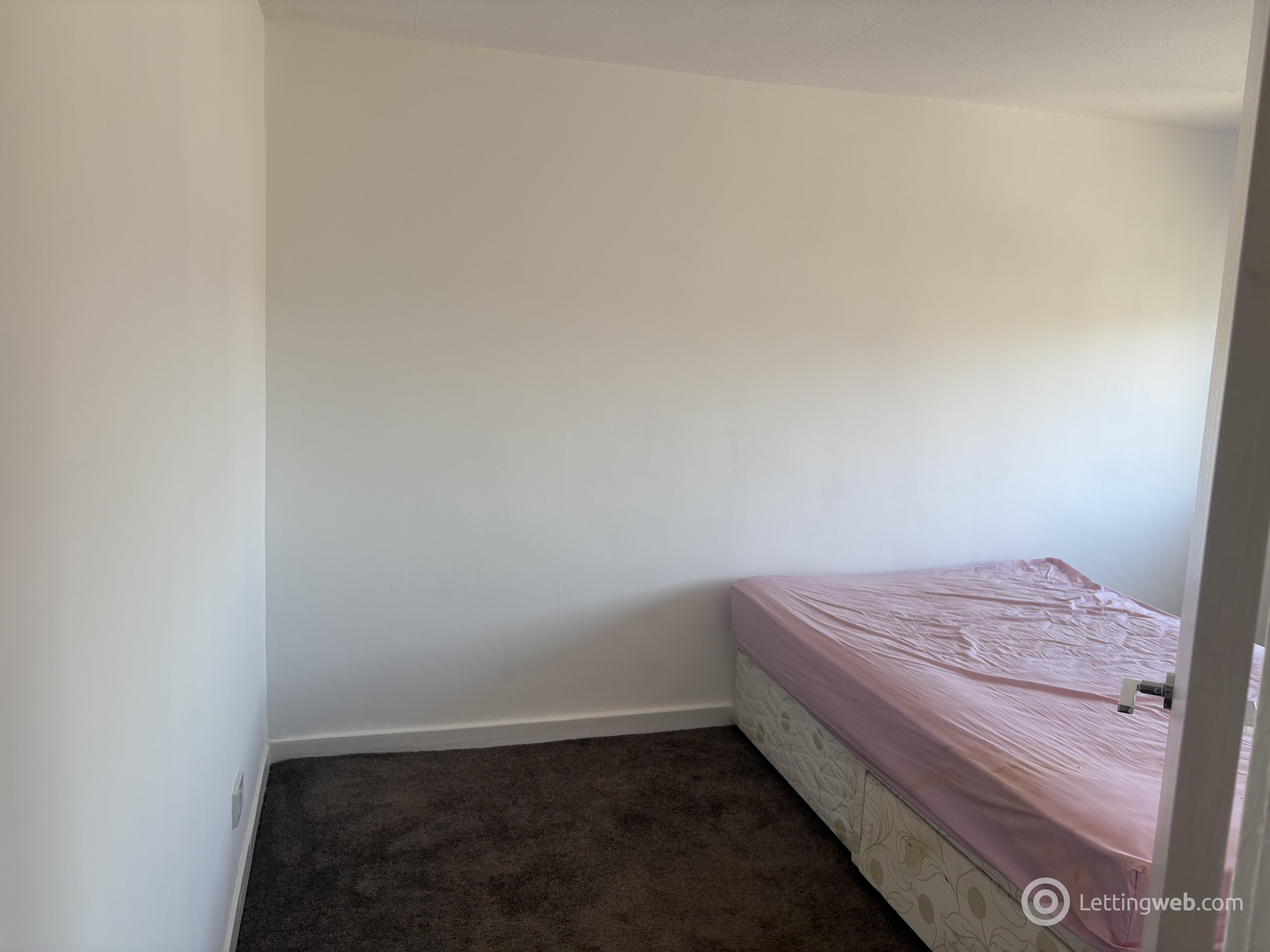 Property to rent in 19/5, Alan Breck Gardens, Edinburgh, EH4 7JA