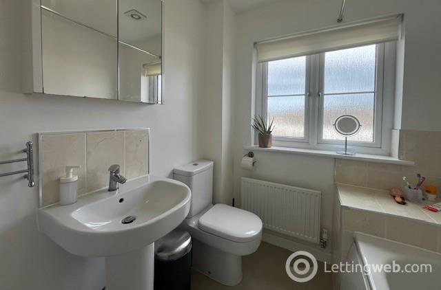 Property to rent in 12 College Medway, Eskbank, EH22 3FS