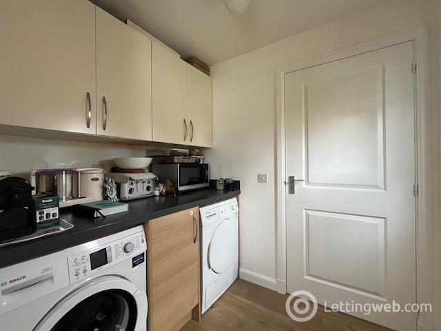 Property to rent in 12 College Medway, Eskbank, EH22 3FS