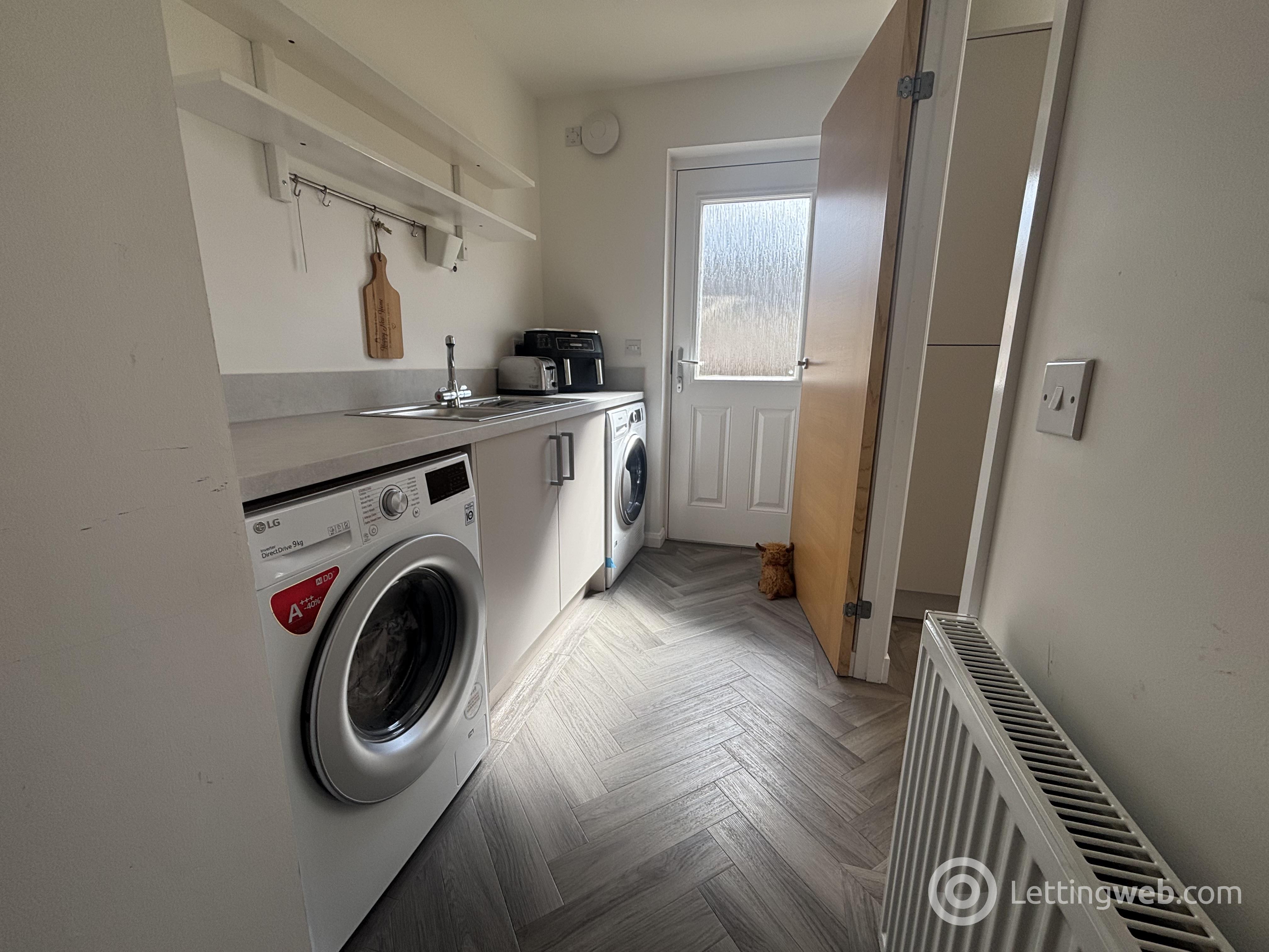 Property to rent in Silverheugh Drive, Bonnyrigg, EH19 3SG