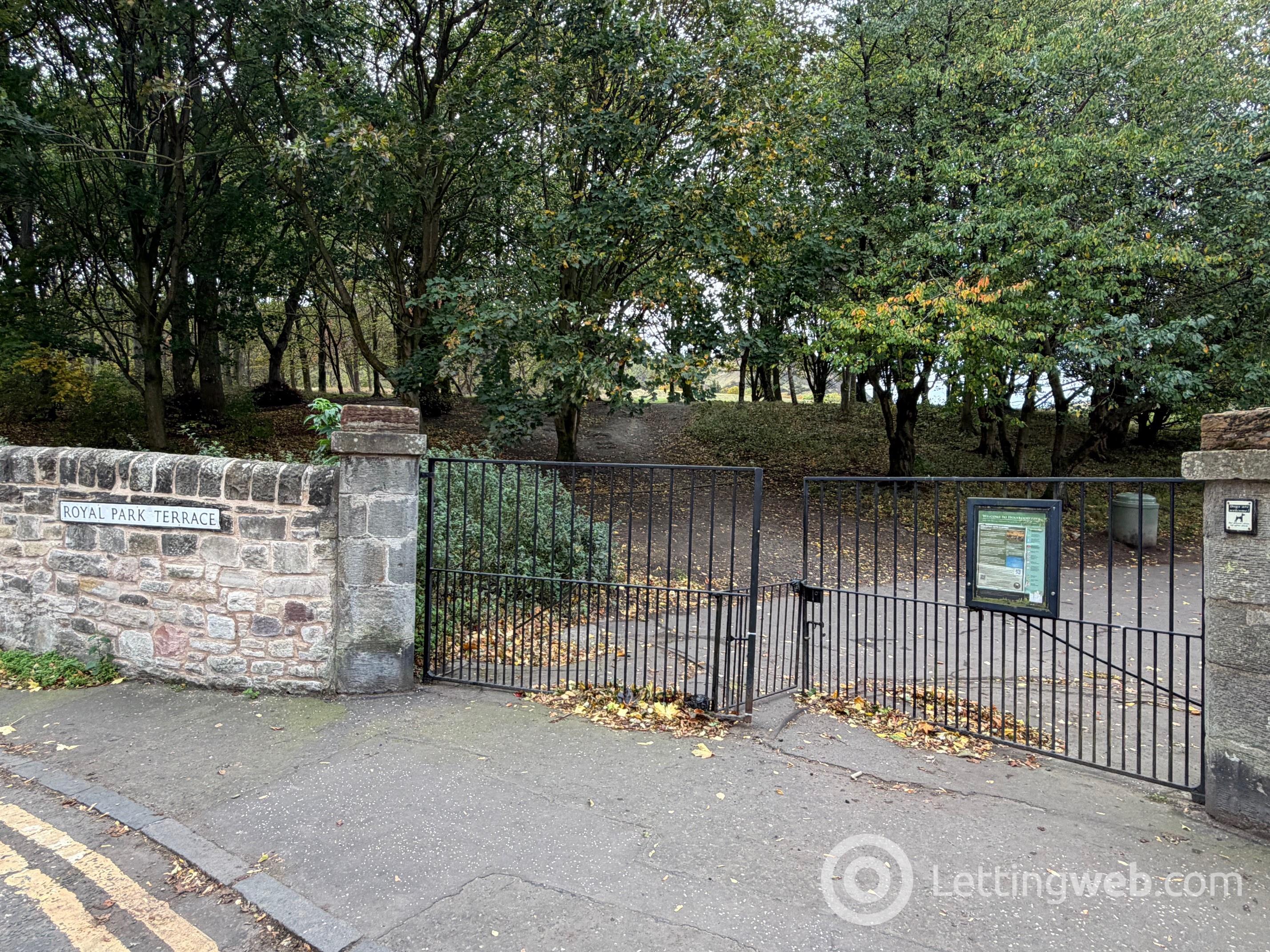 Property to rent in Flat 1, 16 Clockmill Lane, Edinburgh, EH8 8HY