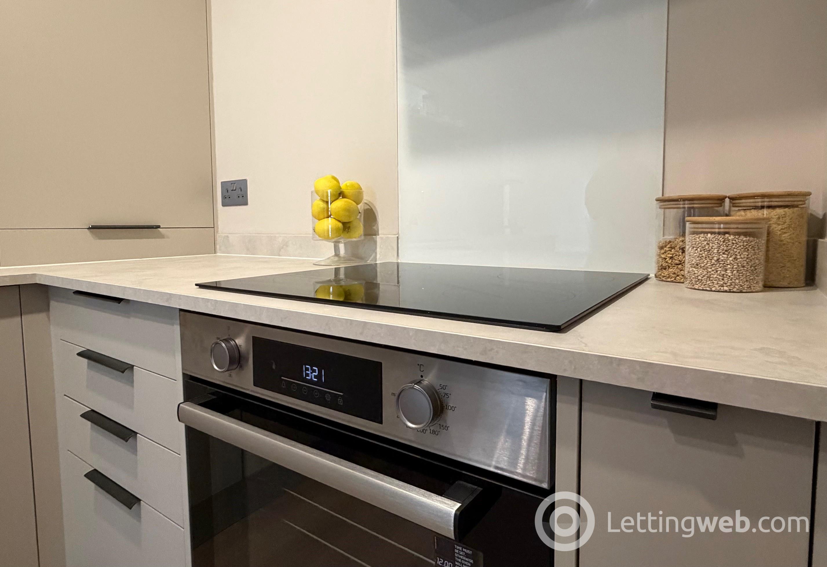 Property to rent in Flat 1, 16 Clockmill Lane, Edinburgh, EH8 8HY