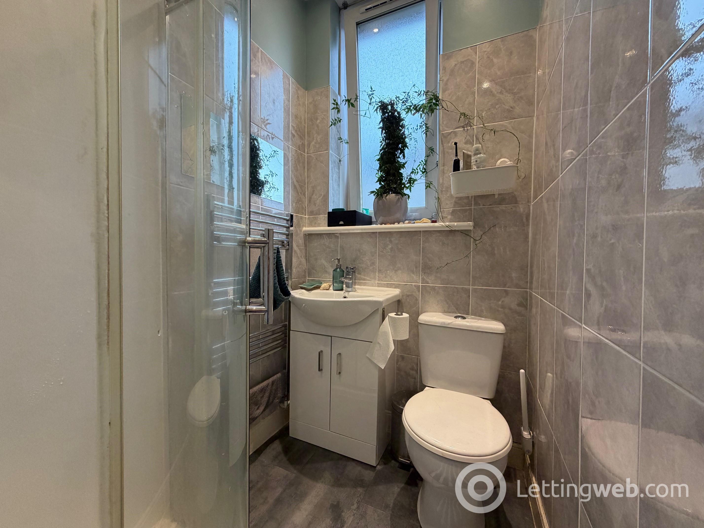 Property to rent in 11/2, Piersfield Grove, Edinburgh, EH8 7BU