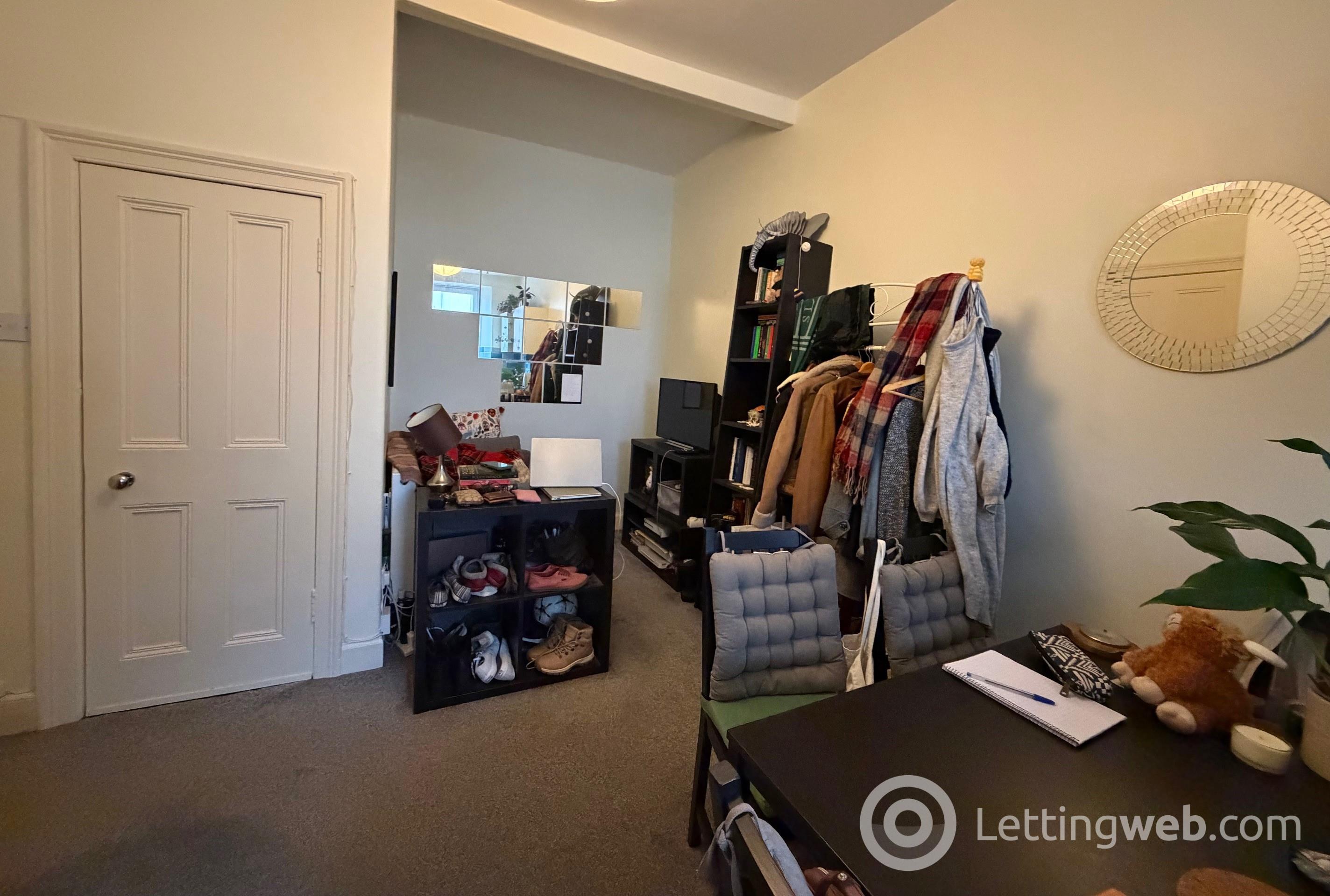 Property to rent in 11/2, Piersfield Grove, Edinburgh, EH8 7BU