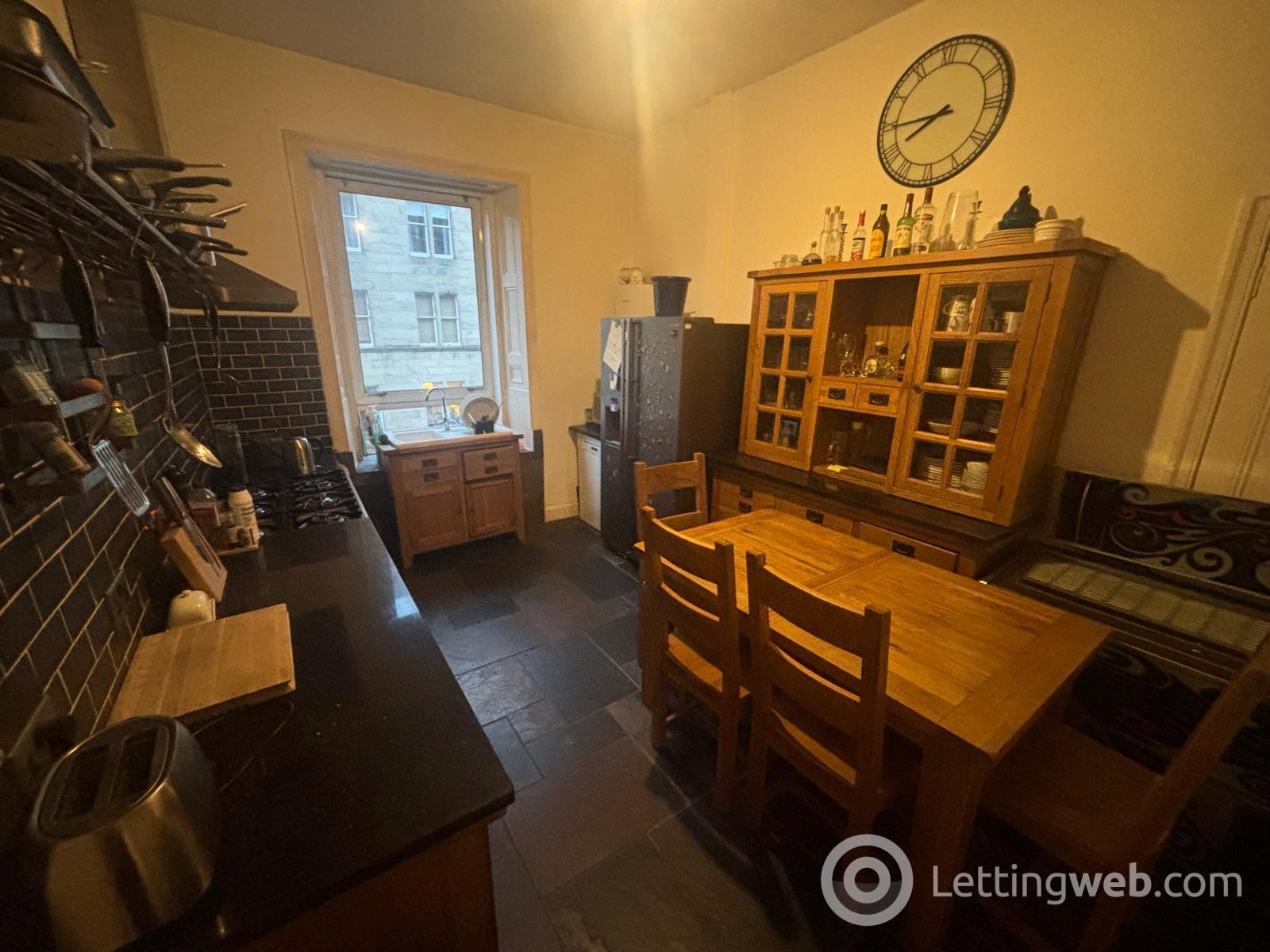 Property to rent in 1F1, 48 Bruntsfield Gardens, Edinburgh, EH10 4DZ
