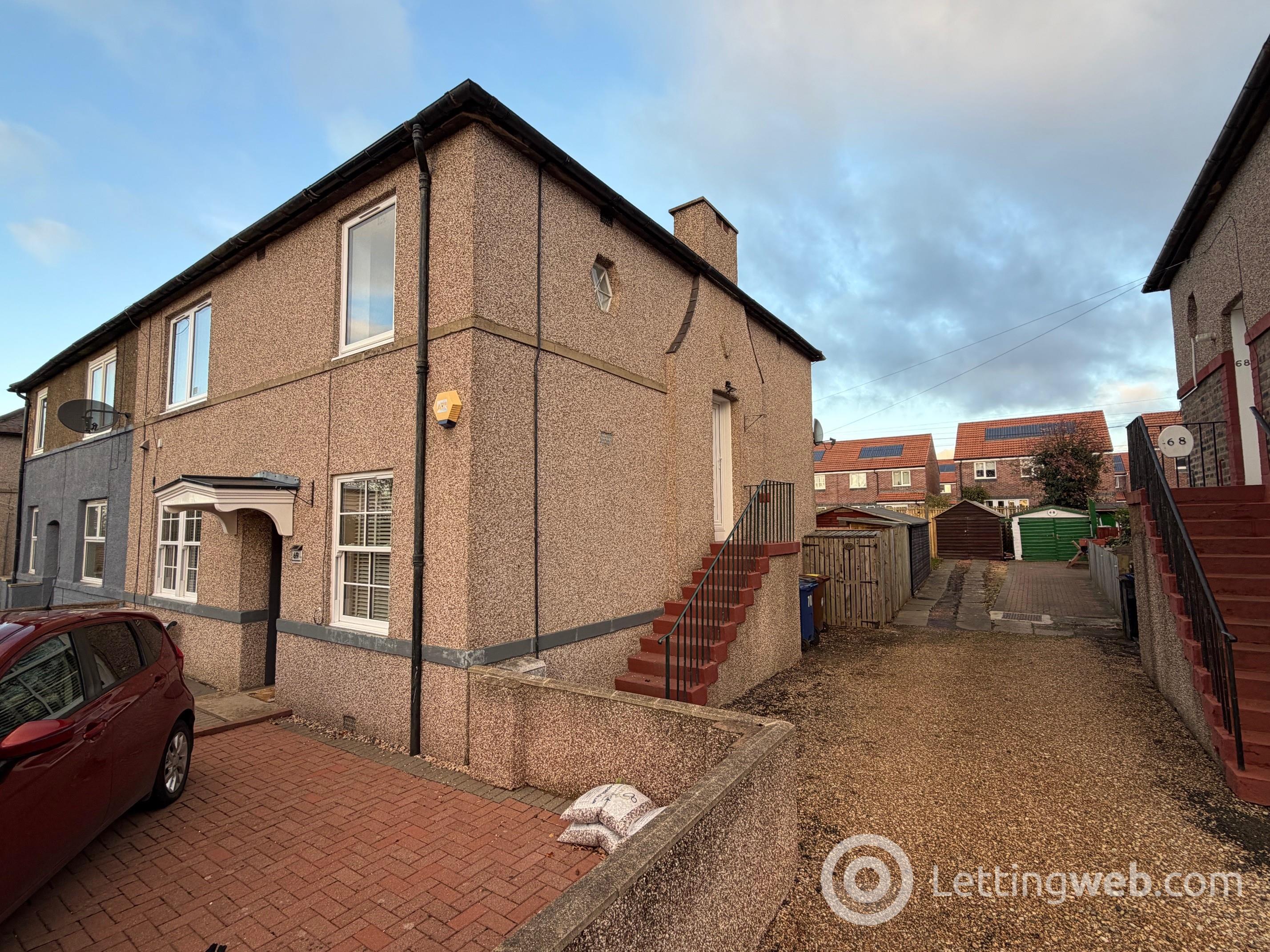 Property to rent in 70 New Hunterfield, Gorebridge, EH23 4BH
