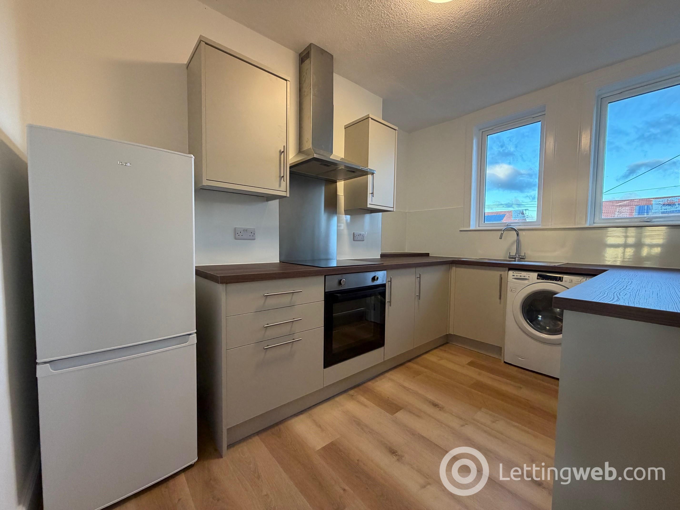 Property to rent in 70 New Hunterfield, Gorebridge, EH23 4BH