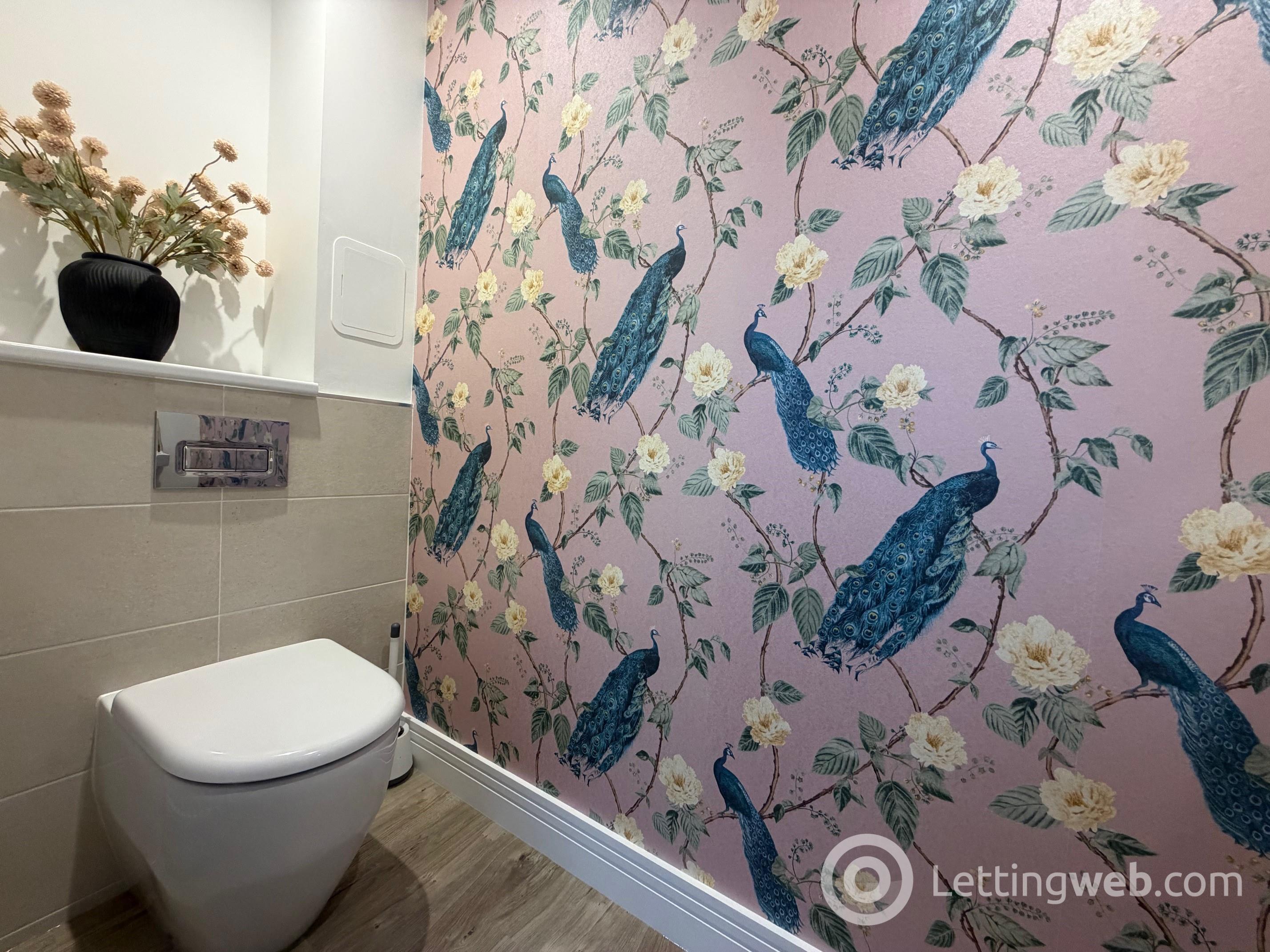 Property to rent in 43 Mauseley Park, Edinburgh, EH4 8FB