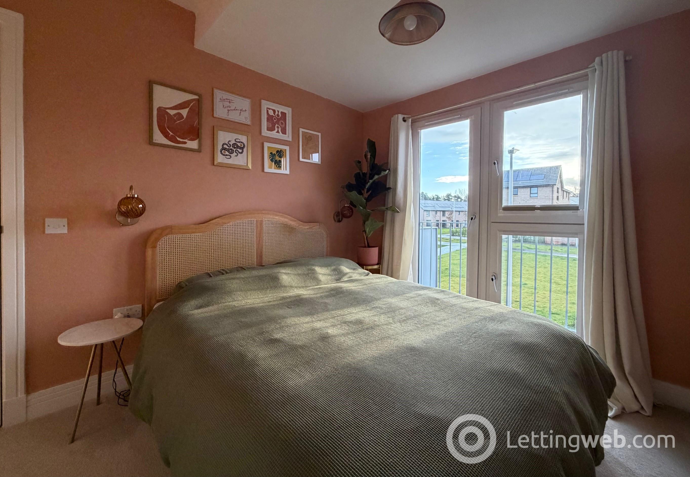 Property to rent in 43 Mauseley Park, Edinburgh, EH4 8FB