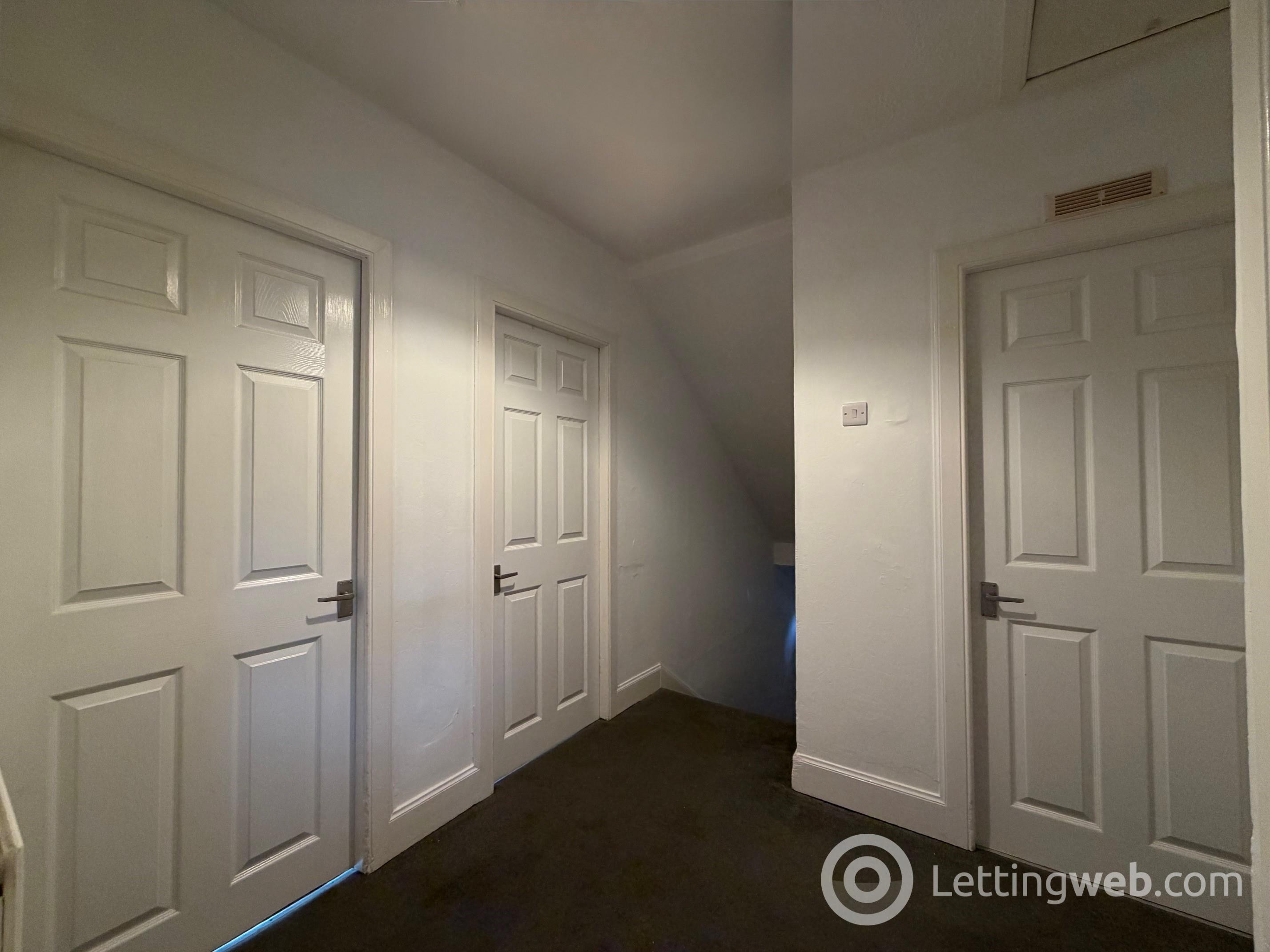 Property to rent in 22 Carlowrie Place, Gorebridge, EH23 4XL
