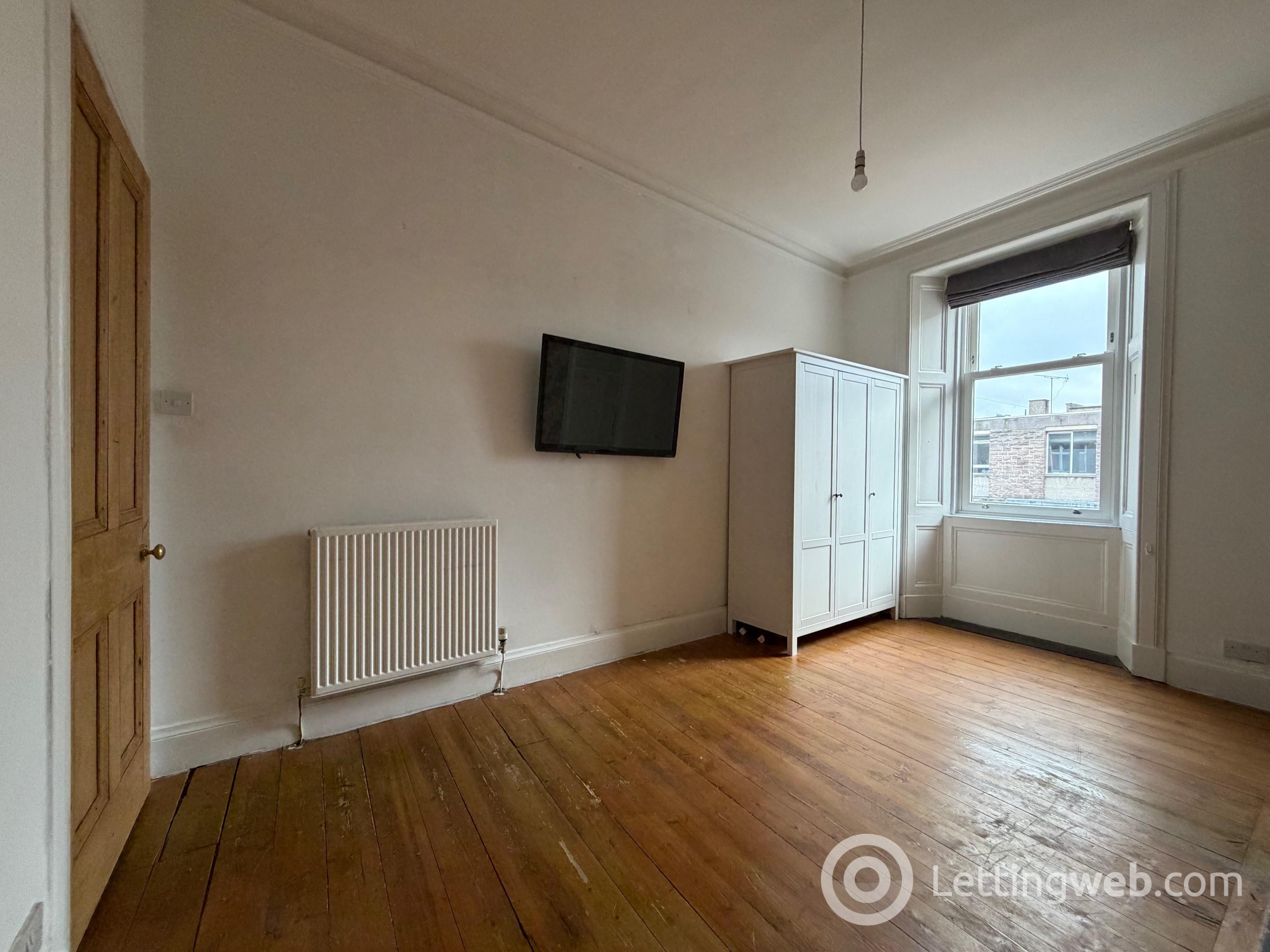 Property to rent in First Floor Flat, 35 High Street, Dalkeith, EH22 1JB