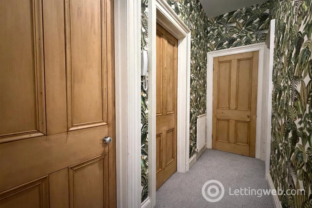 Property to rent in First Floor Flat, 35 High Street, Dalkeith, EH22 1JB