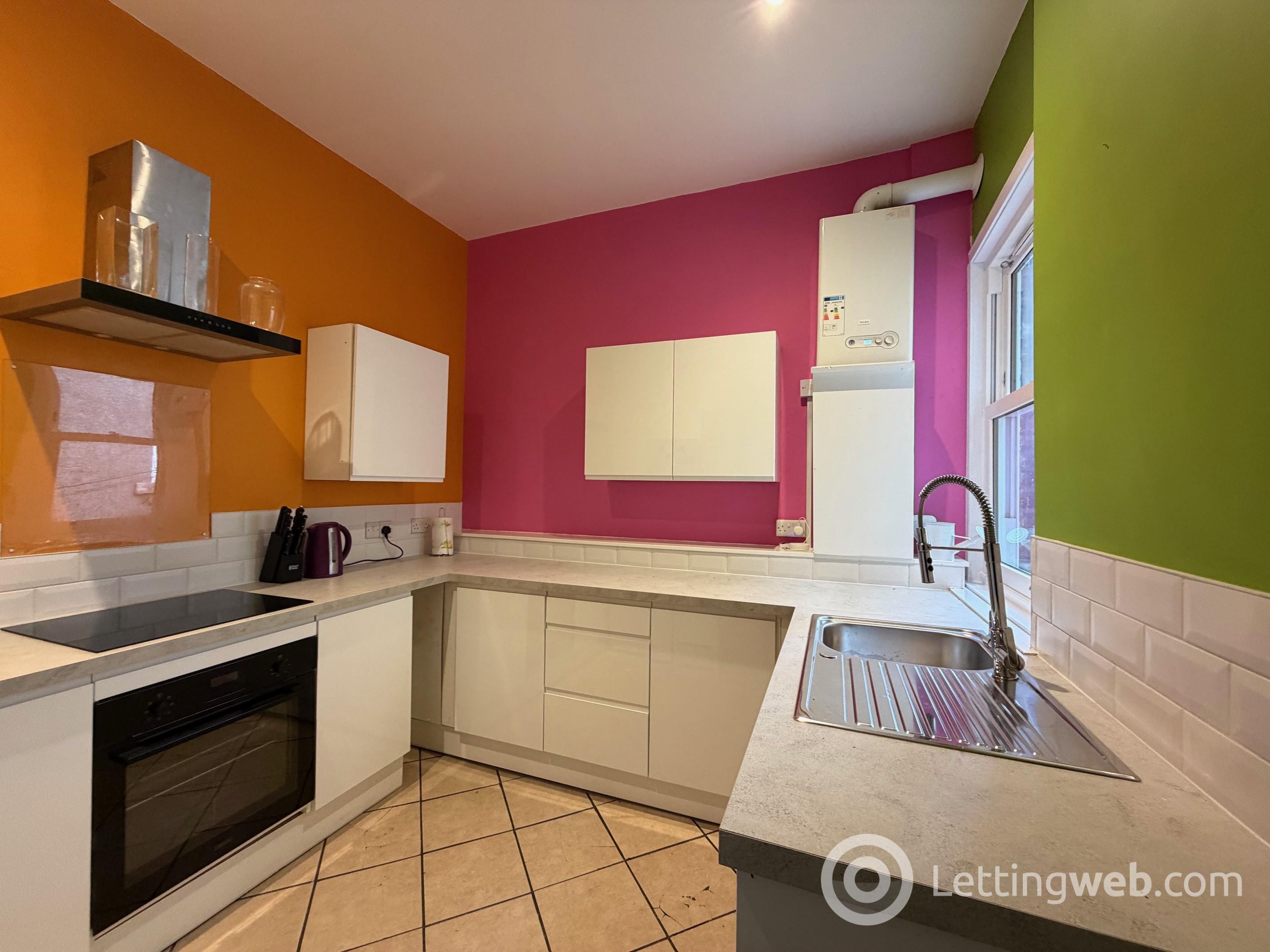 Property to rent in First Floor Flat, 35 High Street, Dalkeith, EH22 1JB
