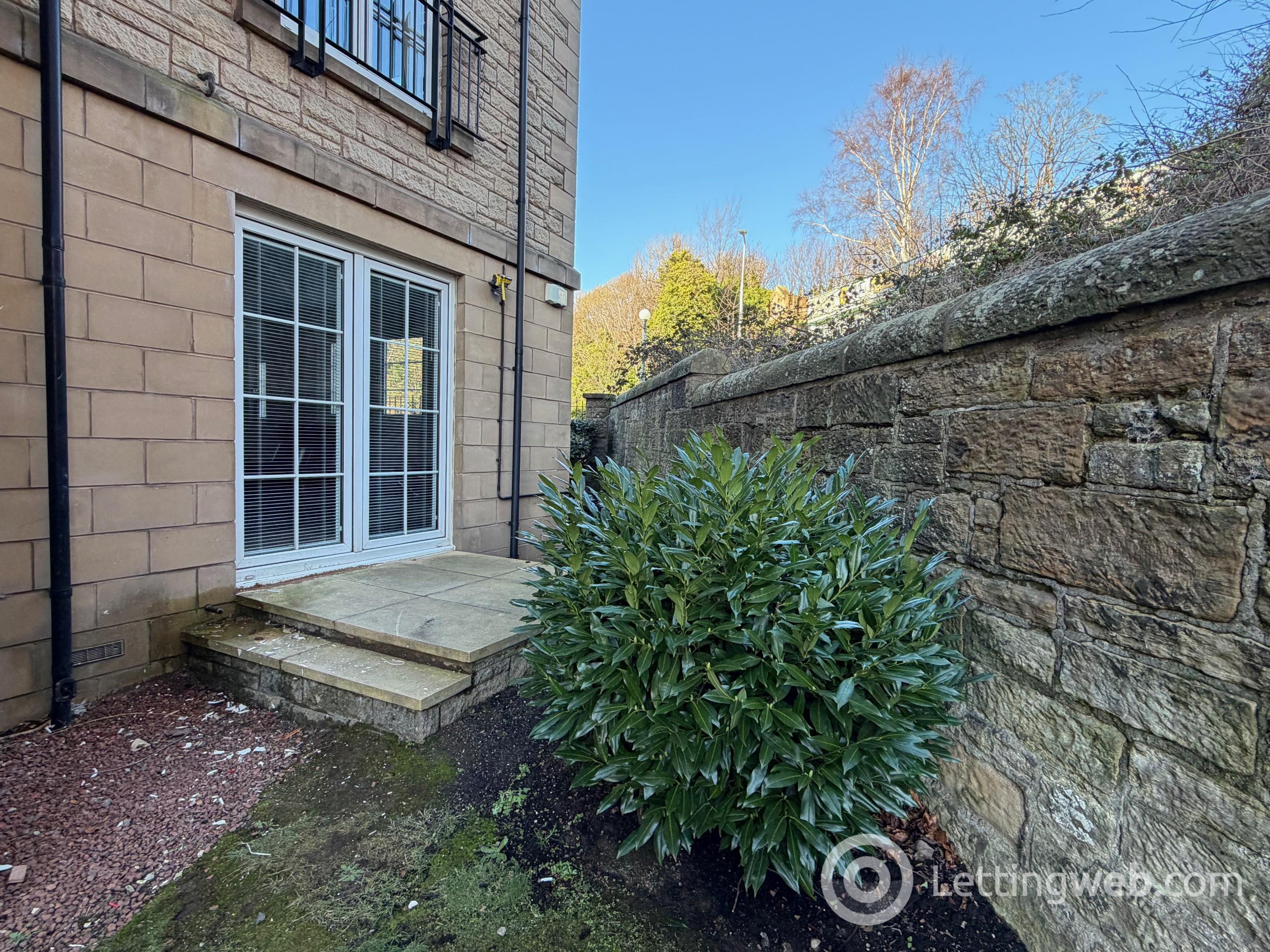 Property to rent in 9/1, Roseburn Maltings, Edinburgh, EH12 5LY