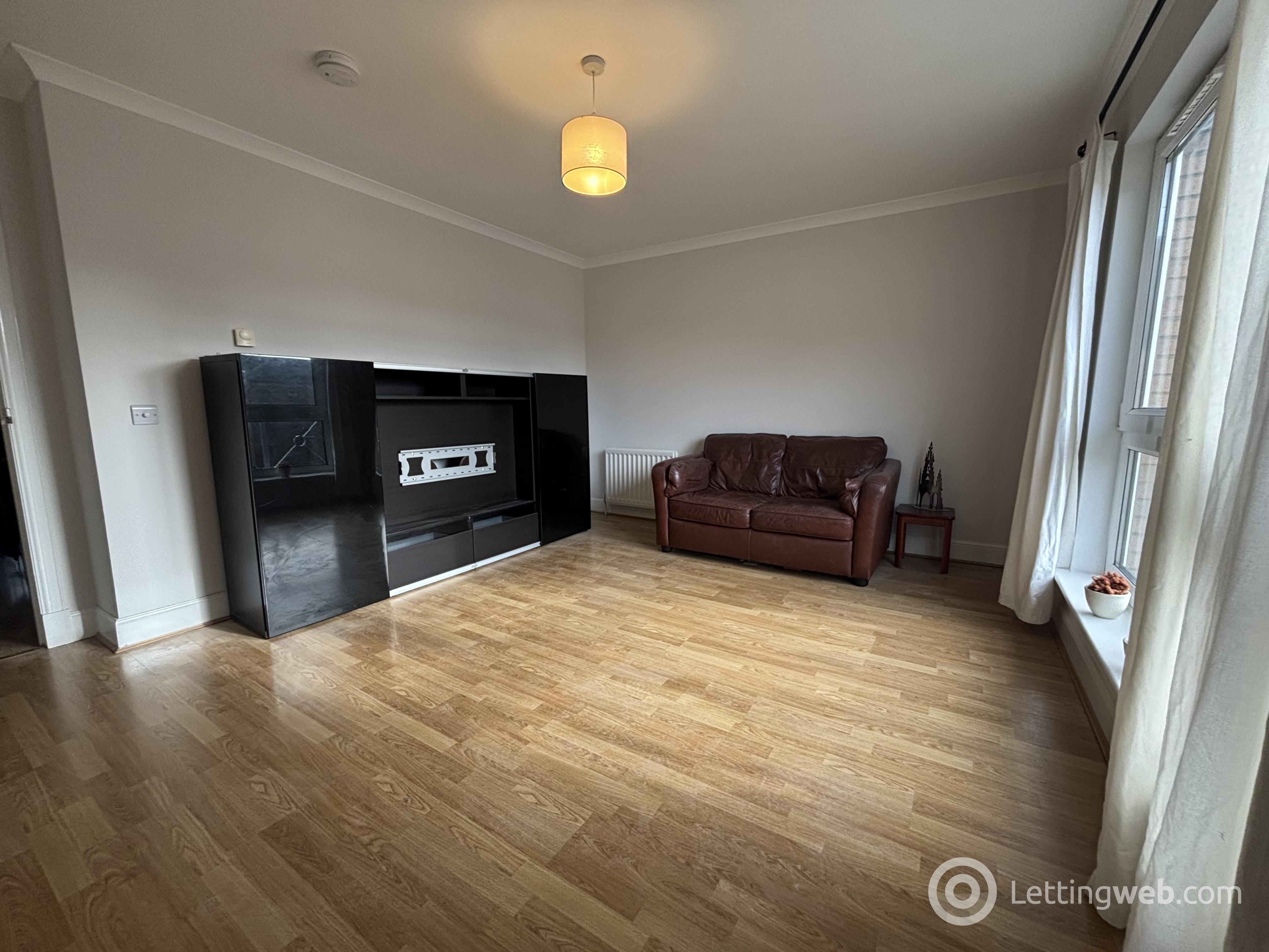 Property to rent in 10/8, St. Clair Road, Edinburgh, EH6 8JJ