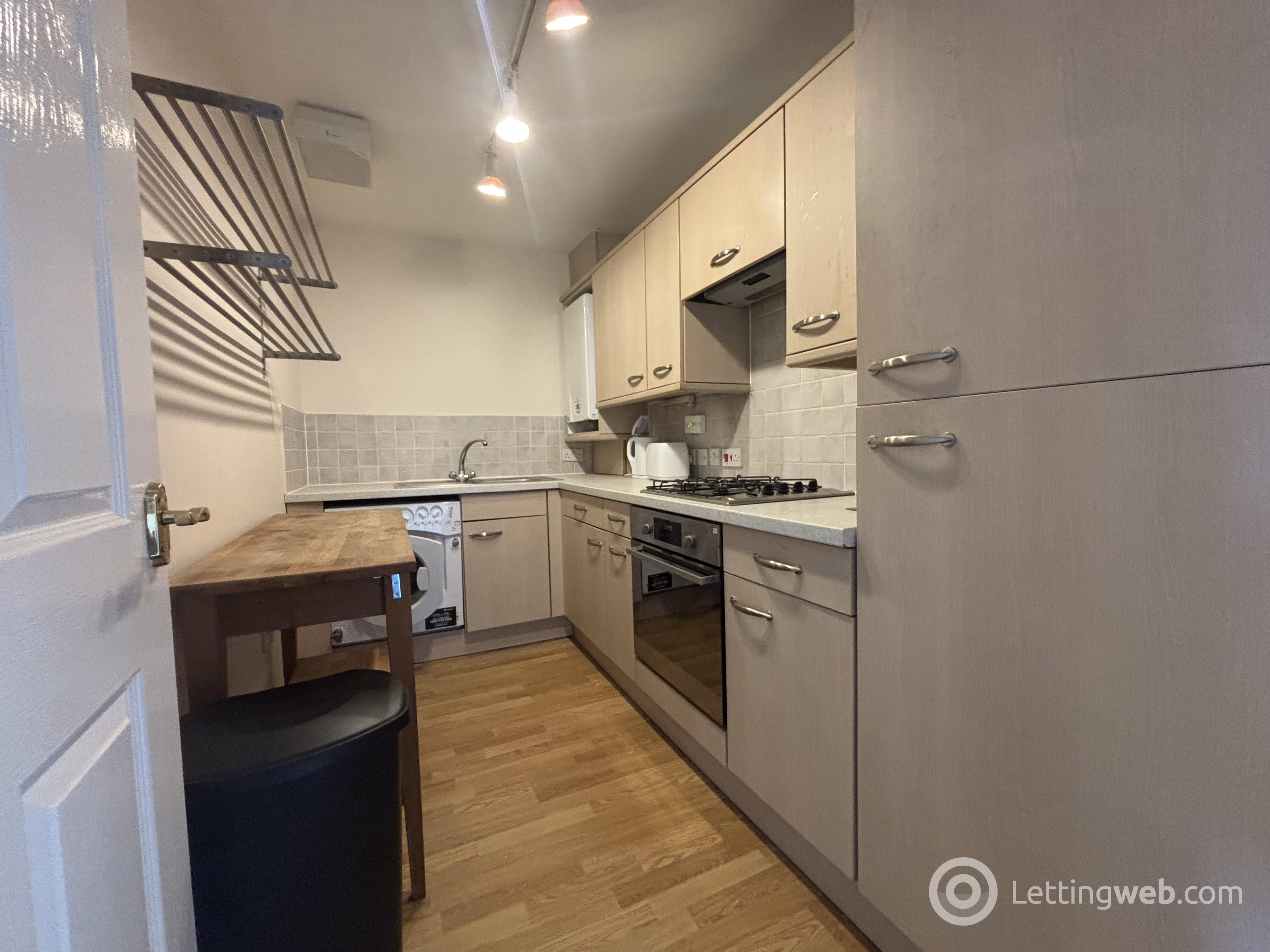 Property to rent in 10/8, St. Clair Road, Edinburgh, EH6 8JJ