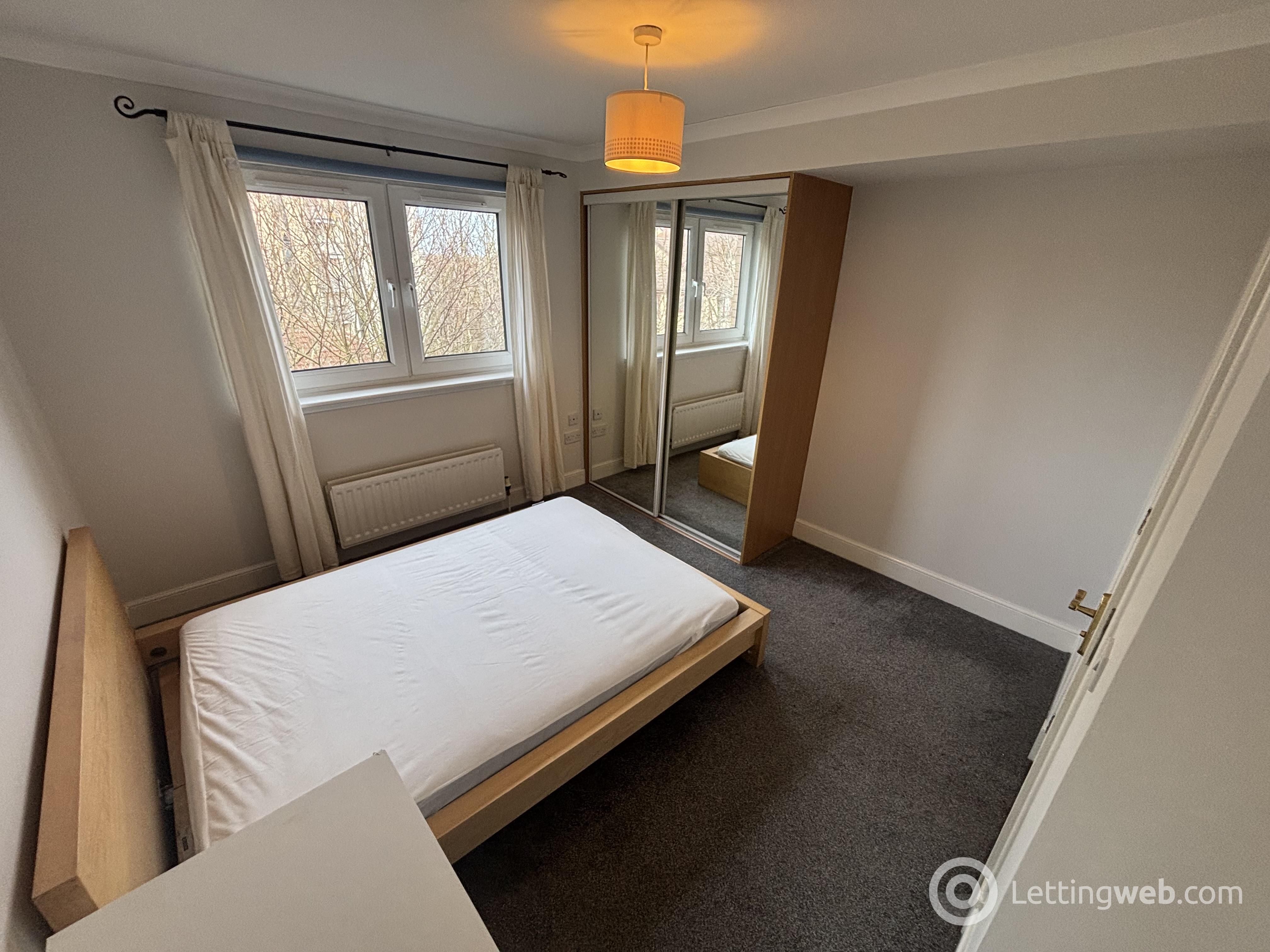 Property to rent in 10/8, St. Clair Road, Edinburgh, EH6 8JJ
