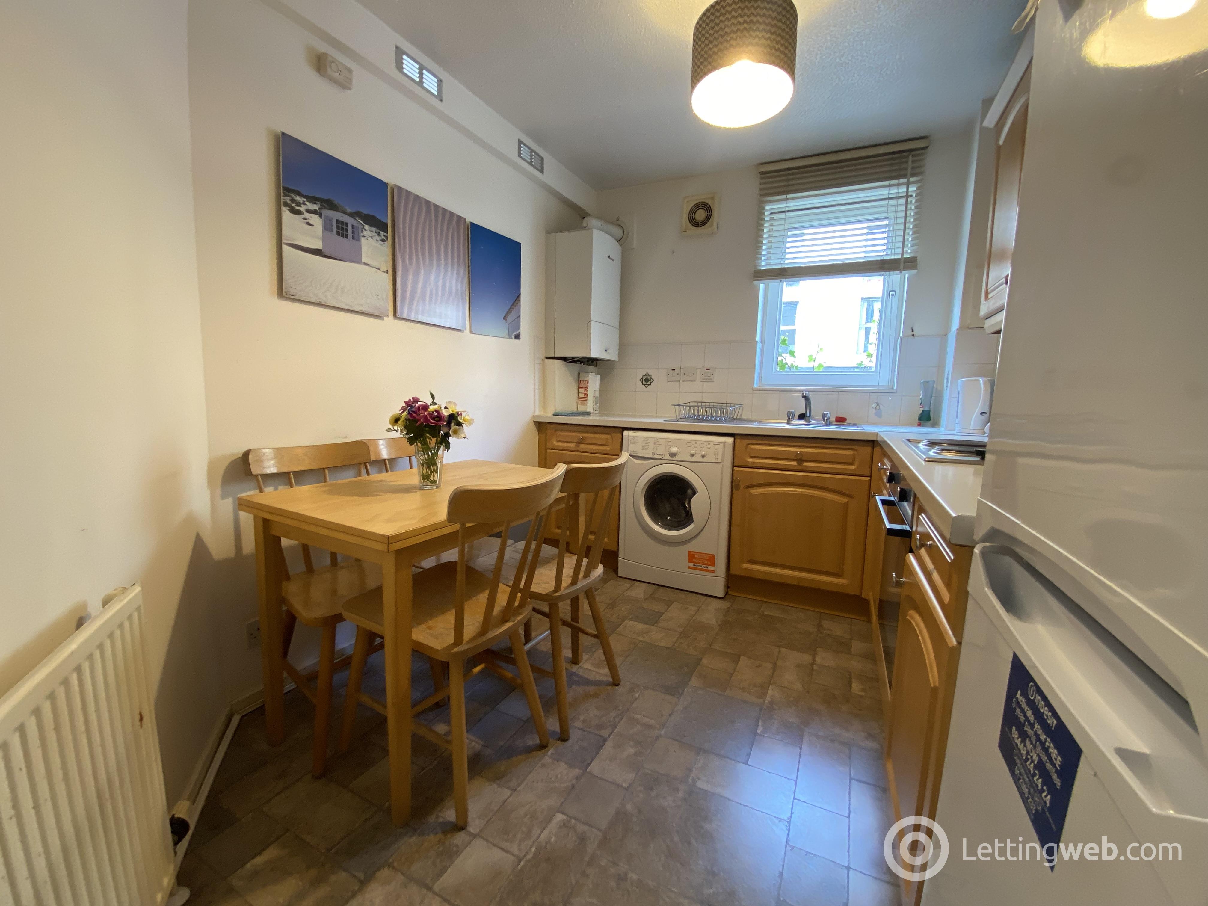 Property to rent in 1/3, Port Hamilton, Edinburgh, EH3 8JL