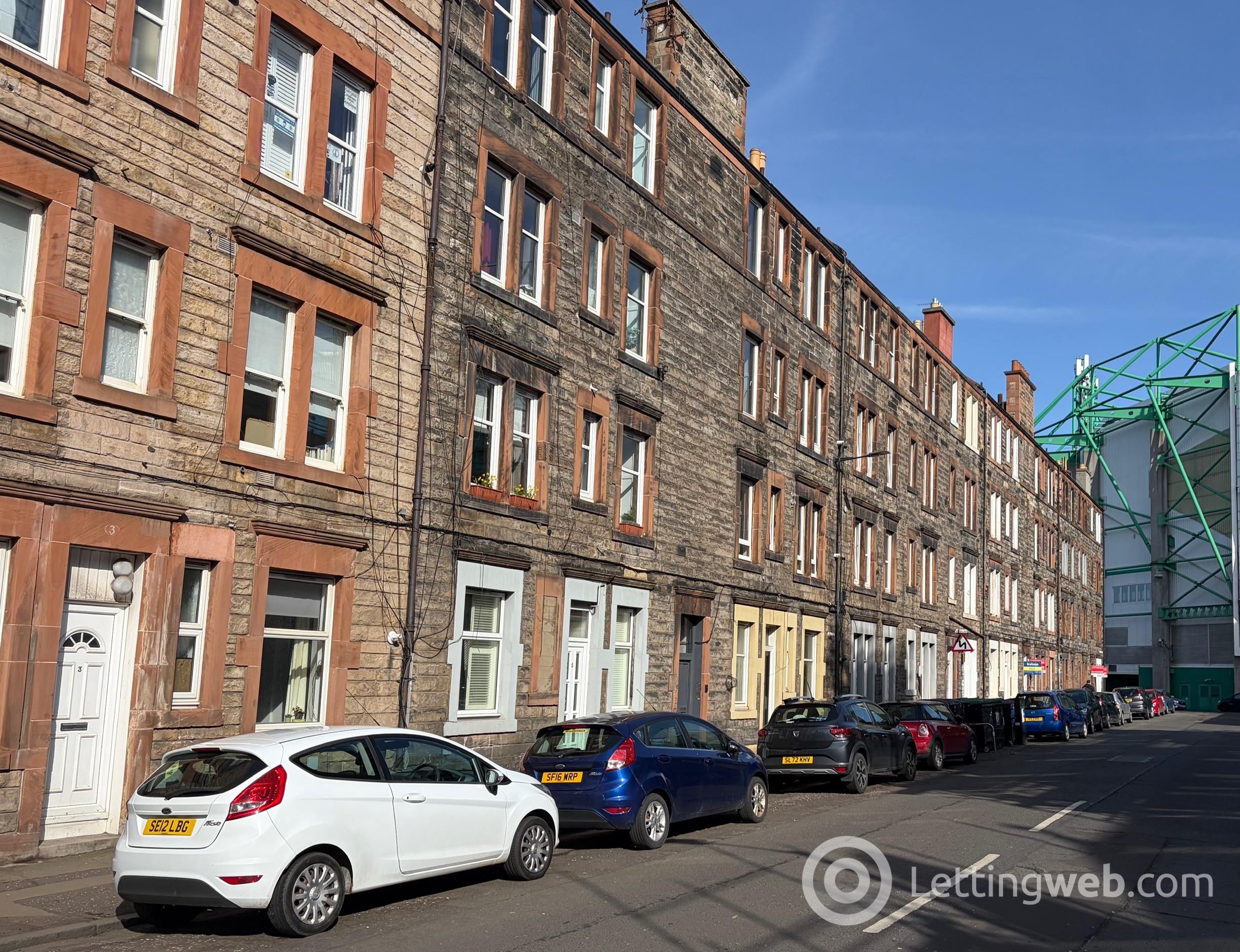 Property to rent in 1/4, Albion Place, Edinburgh, EH7 5QR